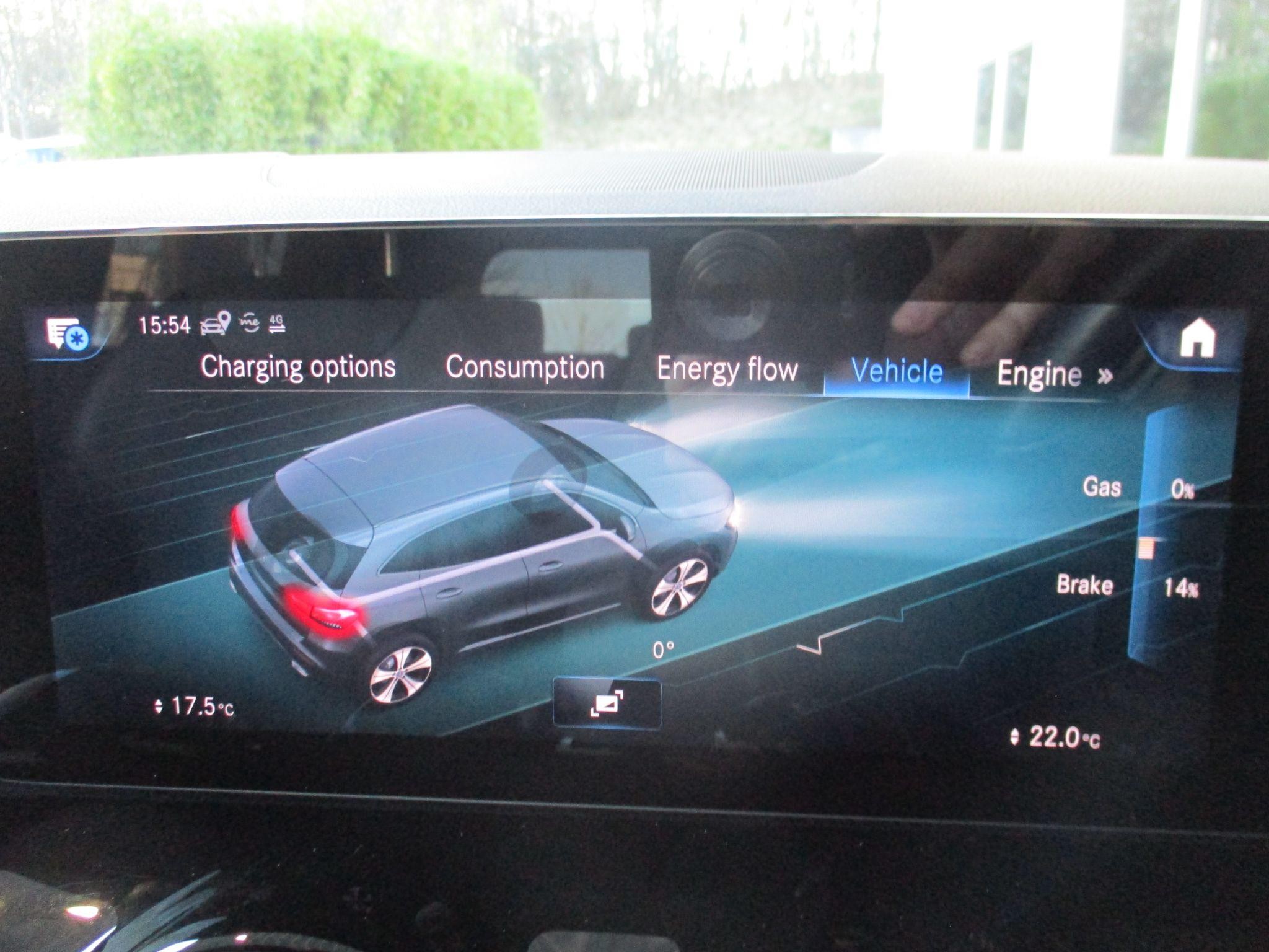 Mercedes-Benz GLA Image 64