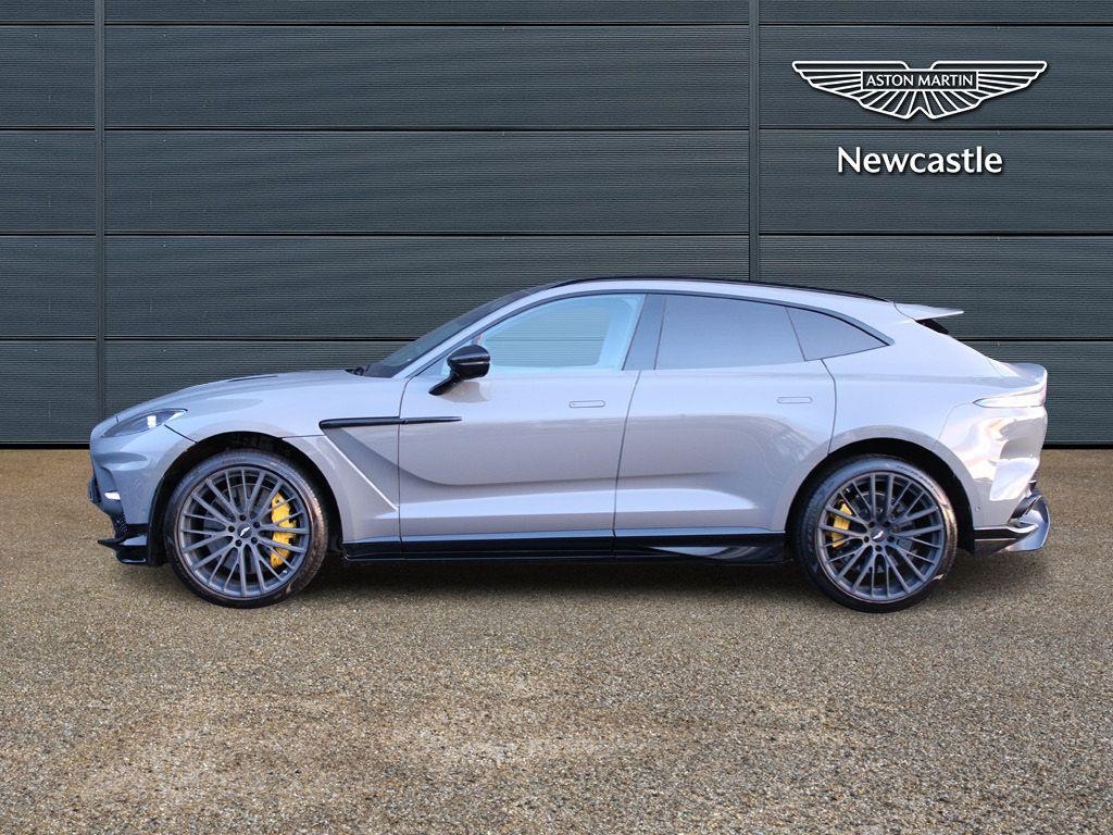 Aston Martin DBX Image 4