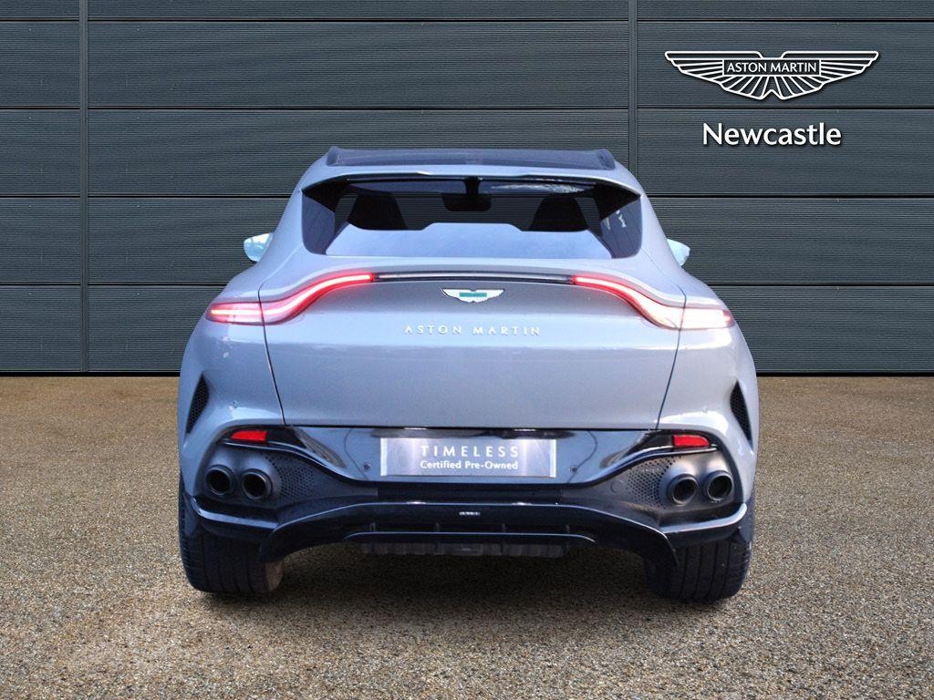 Aston Martin DBX Image 7