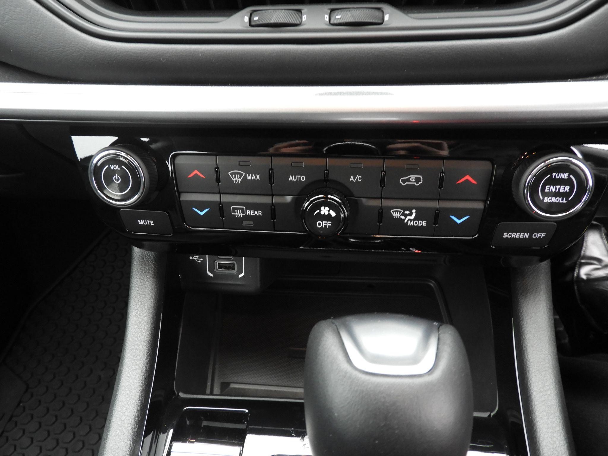 Jeep Compass Image 24