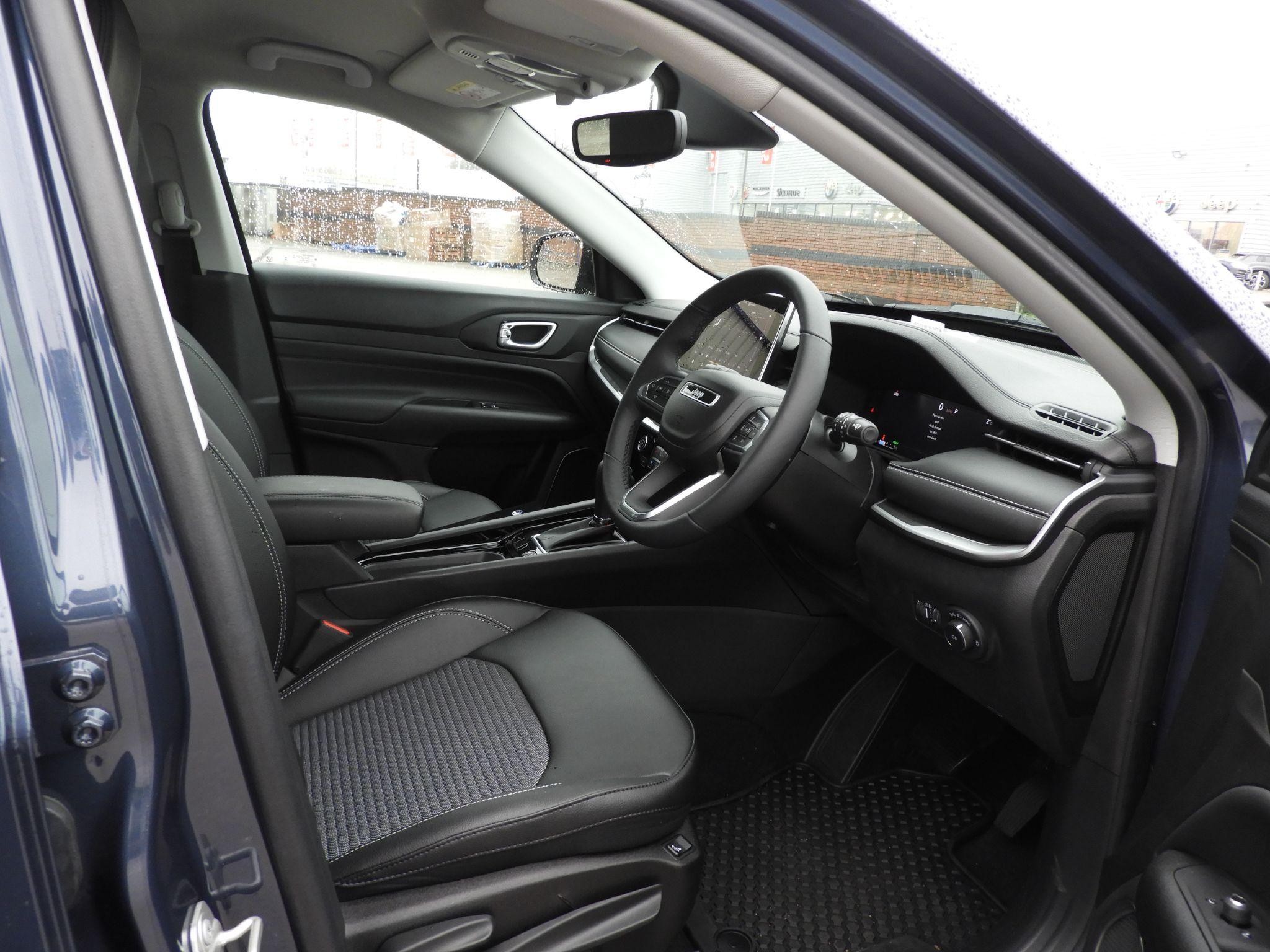 Jeep Compass Image 11