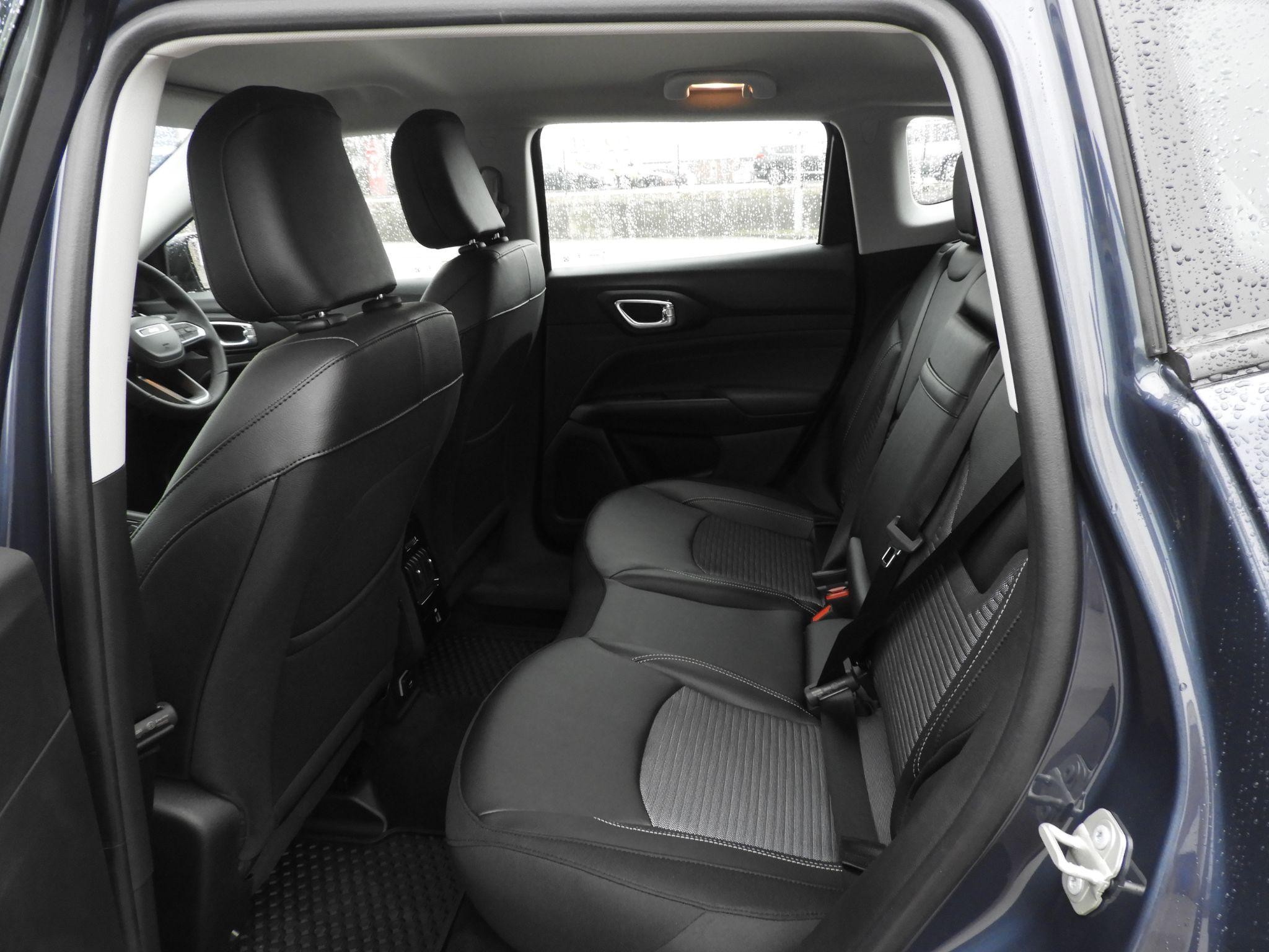 Jeep Compass Image 20