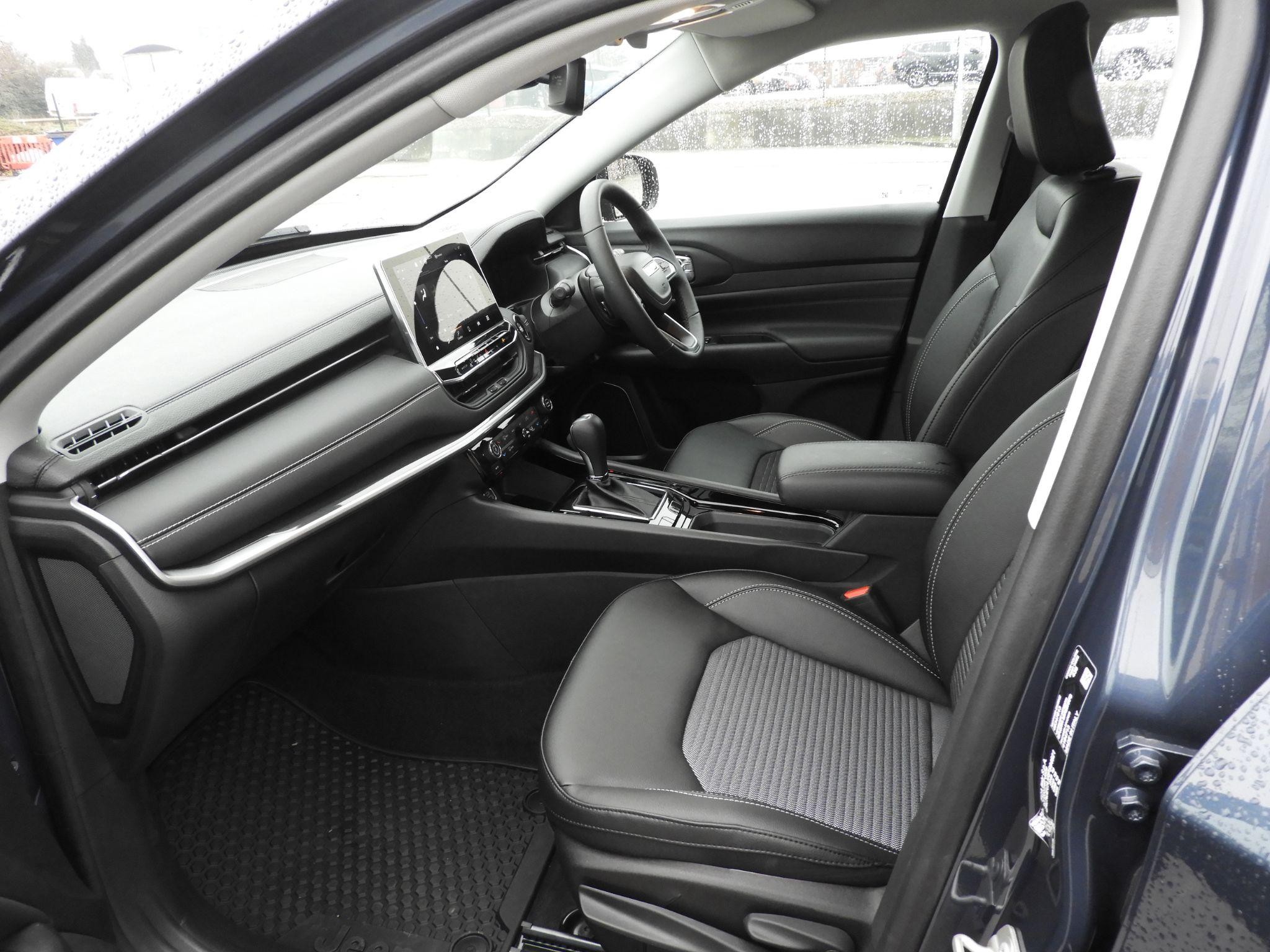 Jeep Compass Image 13