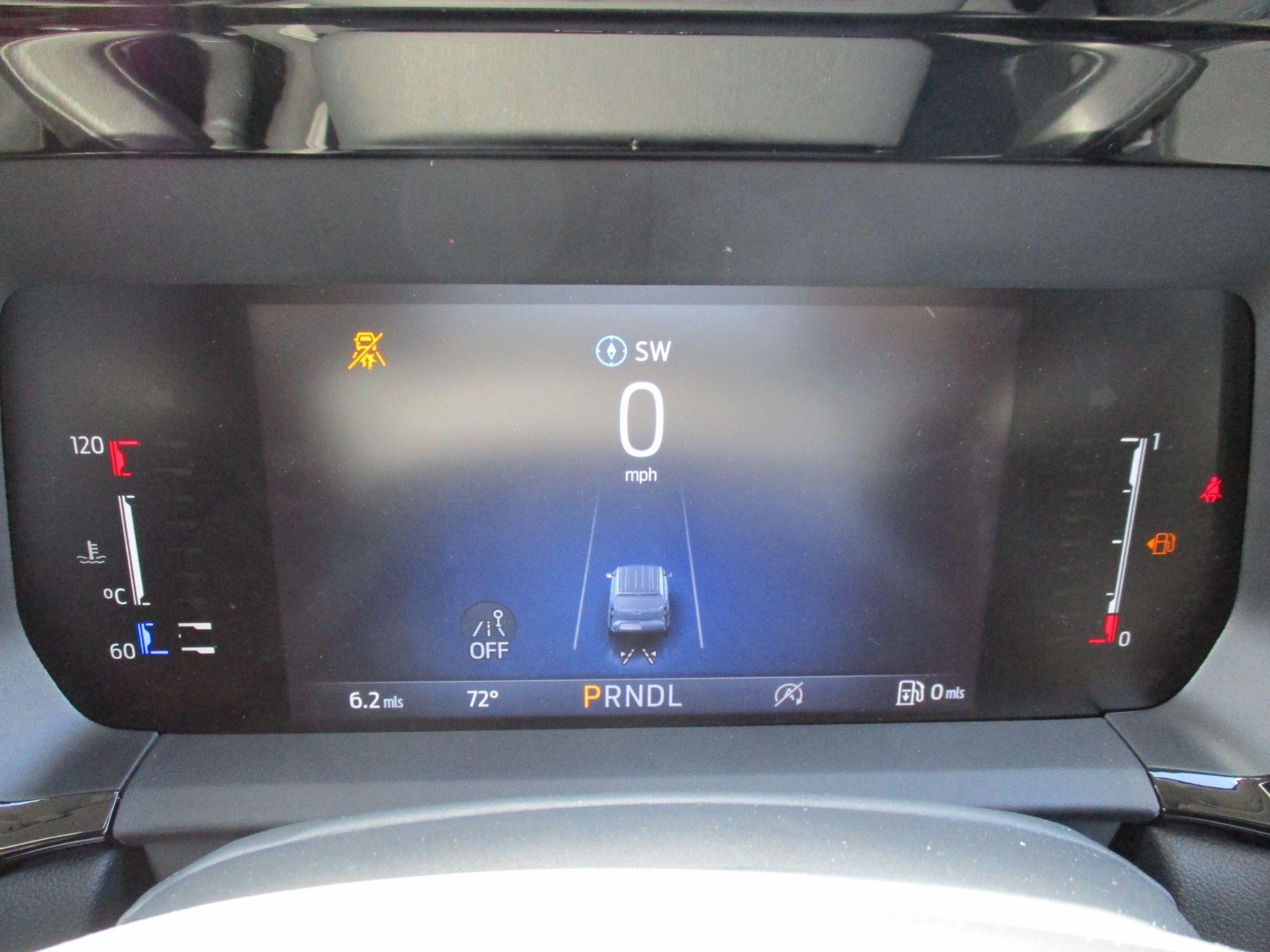 Ford Transit Courier Image 23