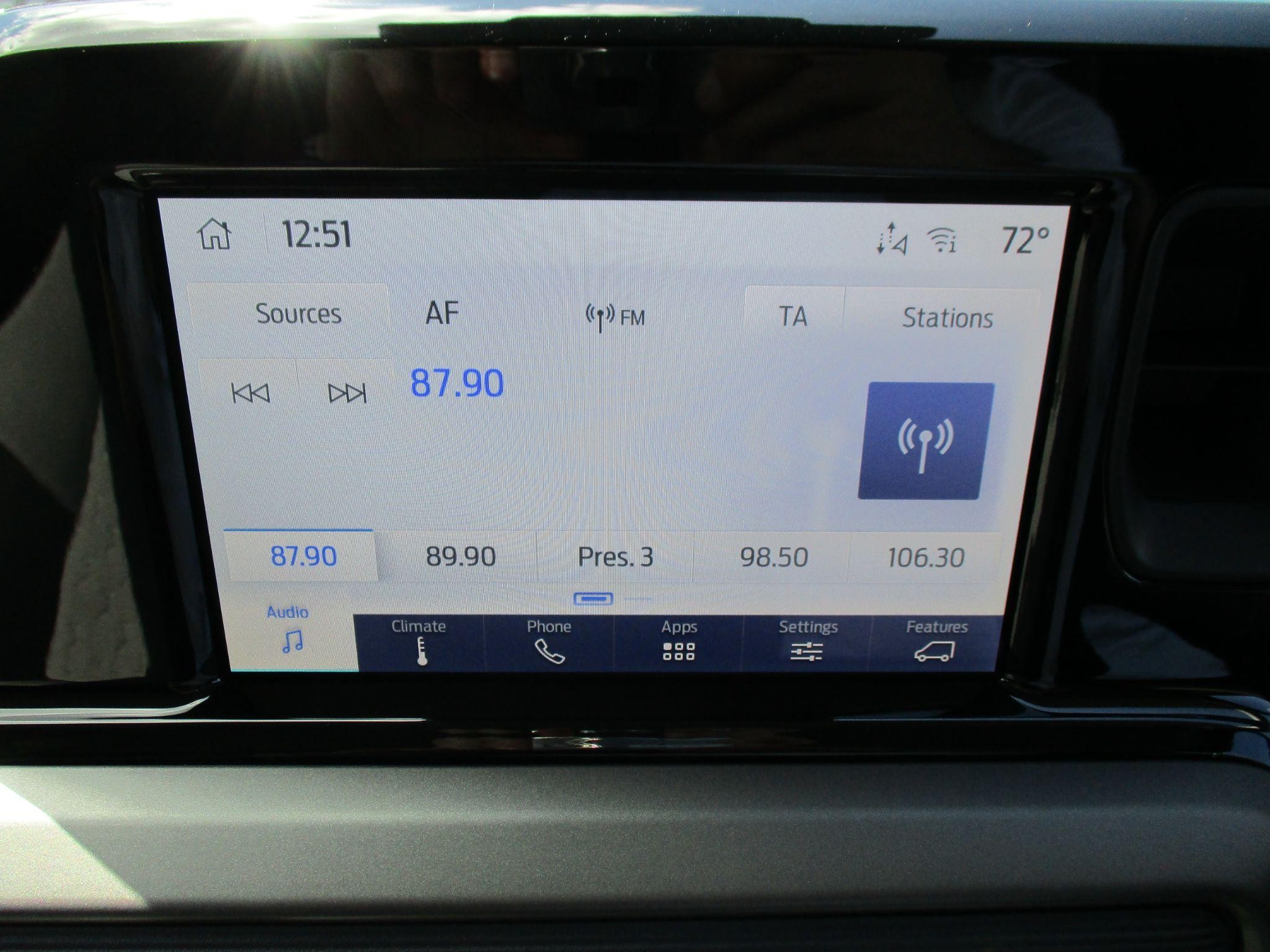 Ford Transit Courier Image 27
