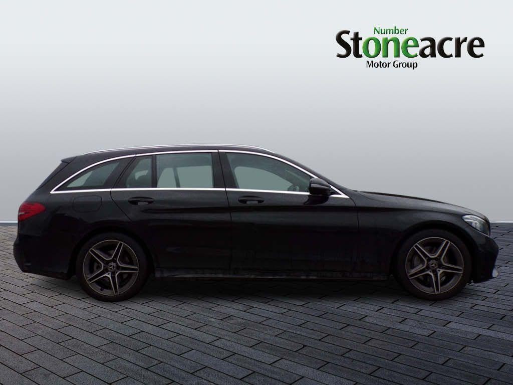 Mercedes-Benz C-Class Image 2
