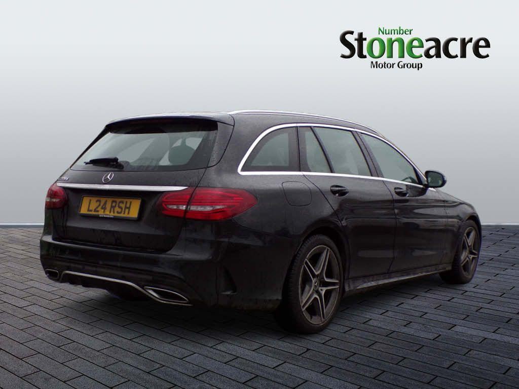 Mercedes-Benz C-Class Image 3