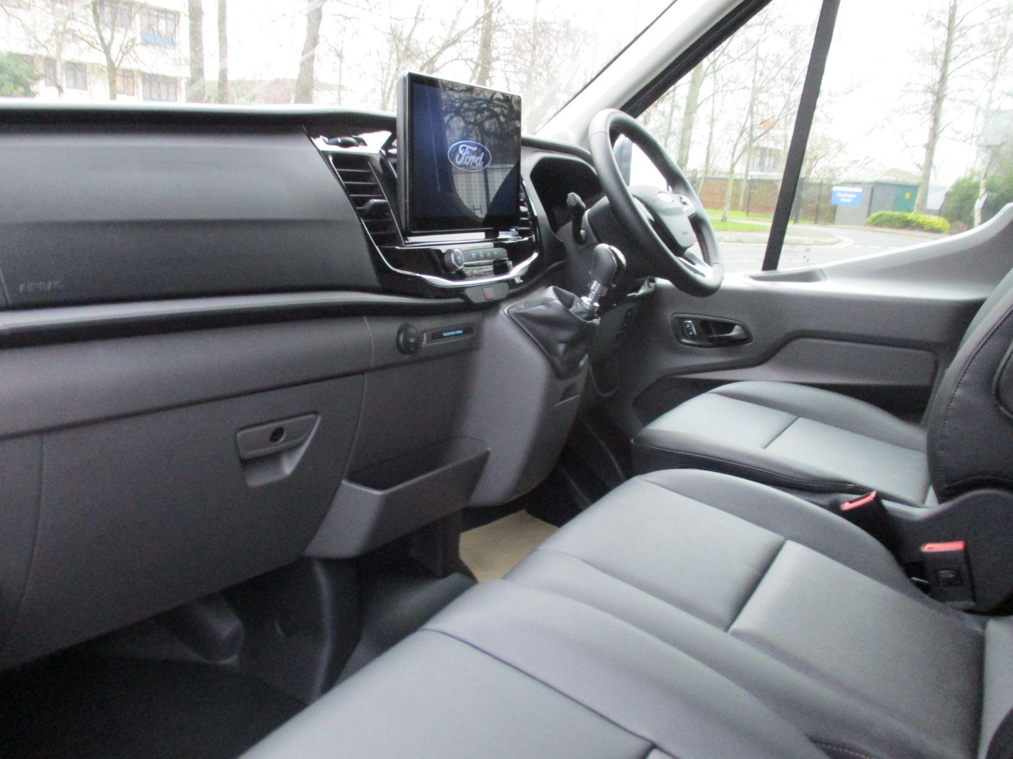 Ford Transit Image 16