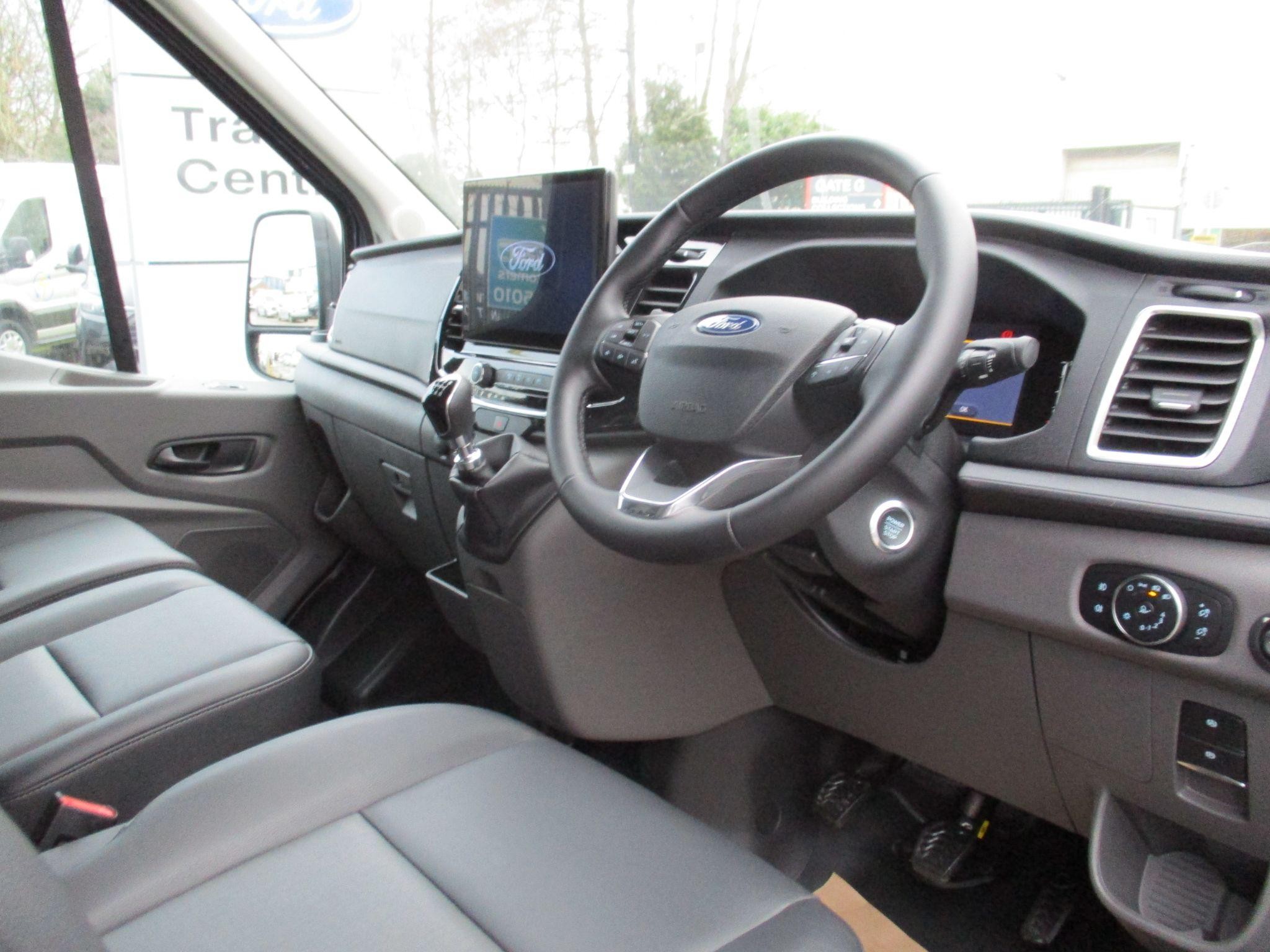 Ford Transit Image 18