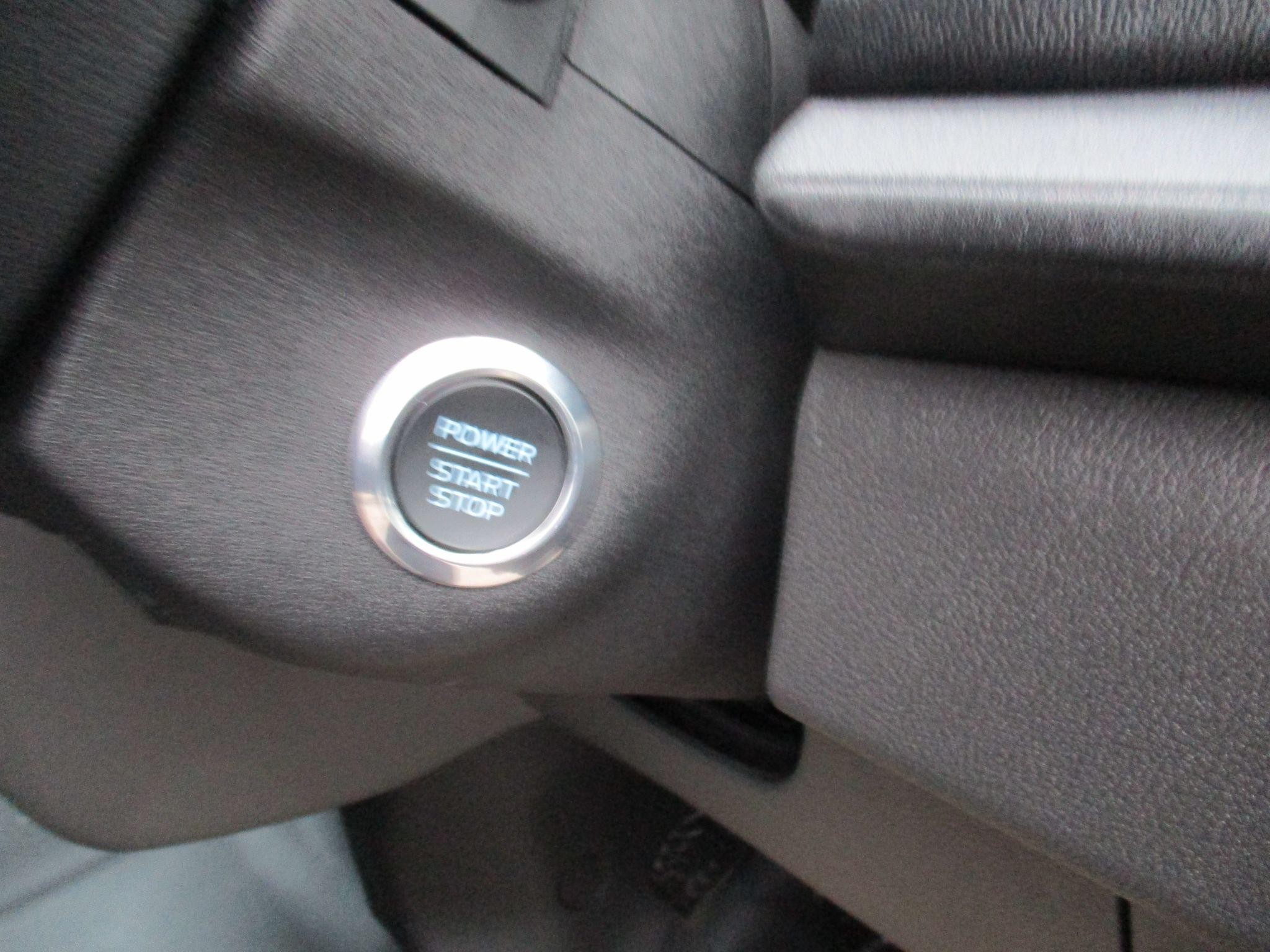 Ford Transit Image 21