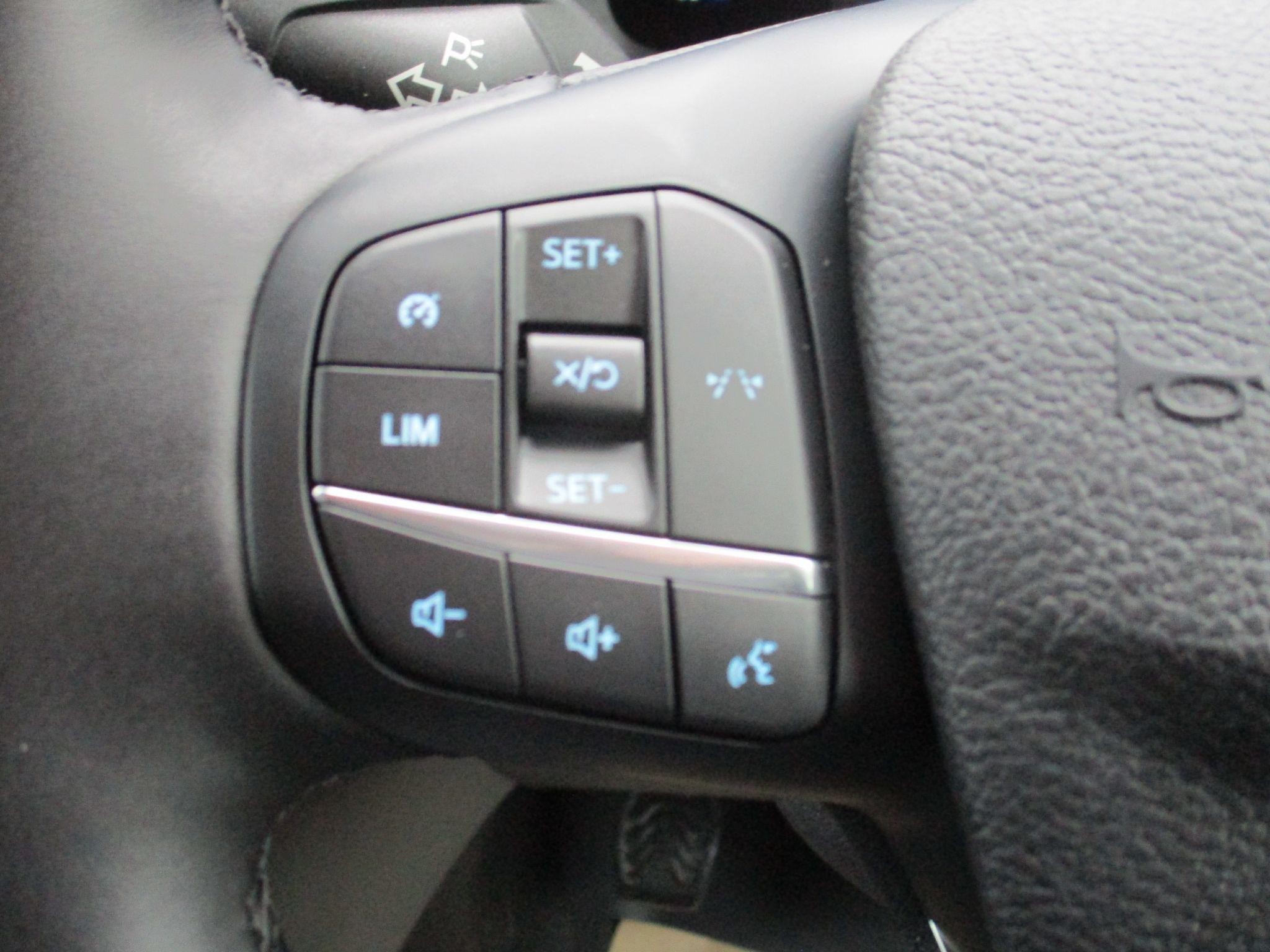 Ford Transit Image 24