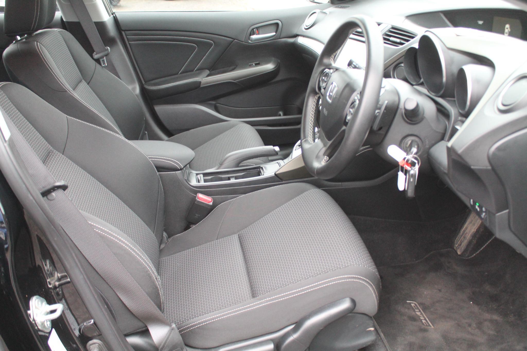 Honda Civic Image 11