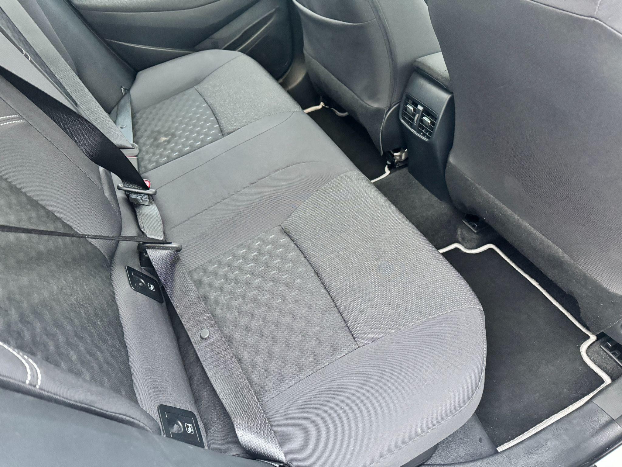 Toyota Corolla Image 14