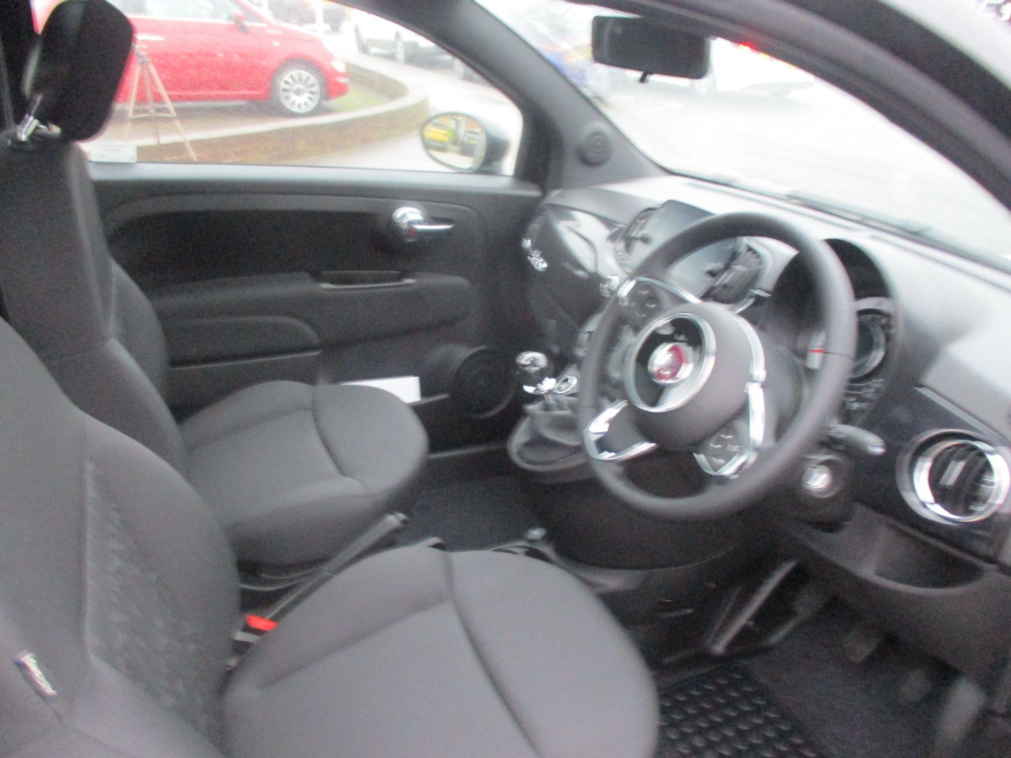 Fiat 500 Hybrid Image 13