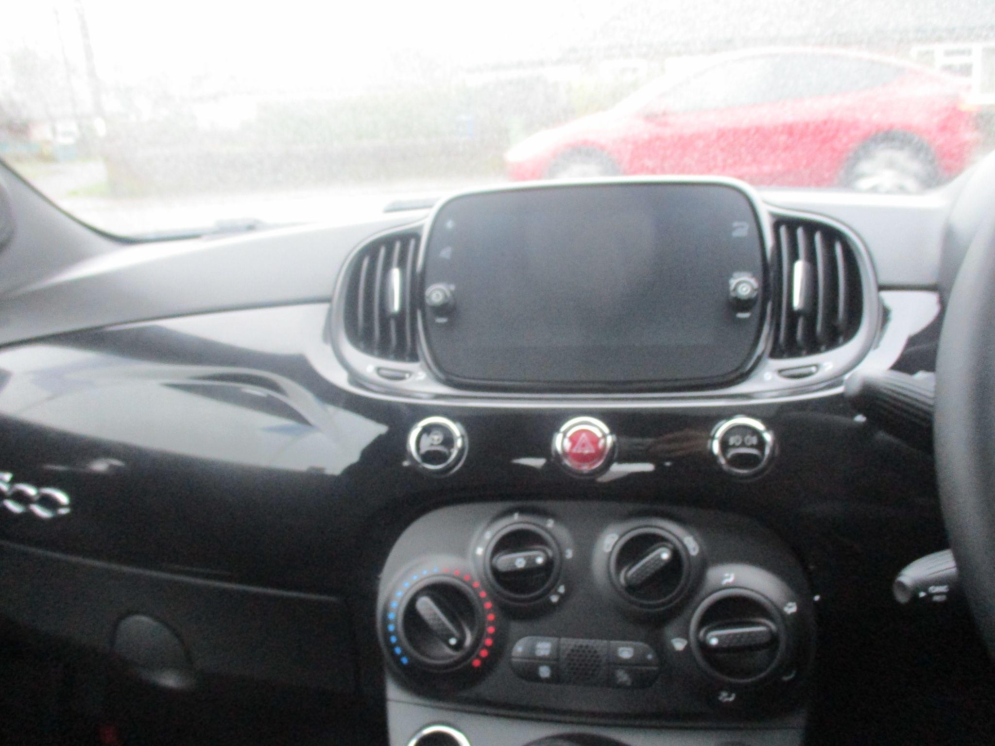Fiat 500 Hybrid Image 16