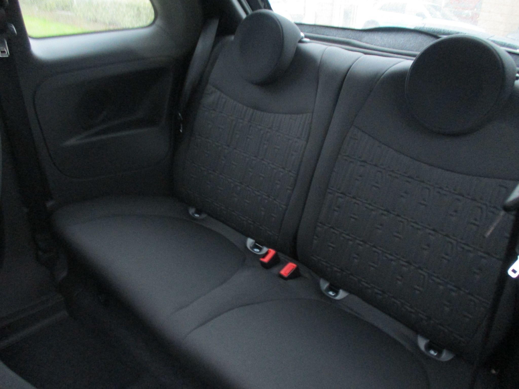 Fiat 500 Hybrid Image 19