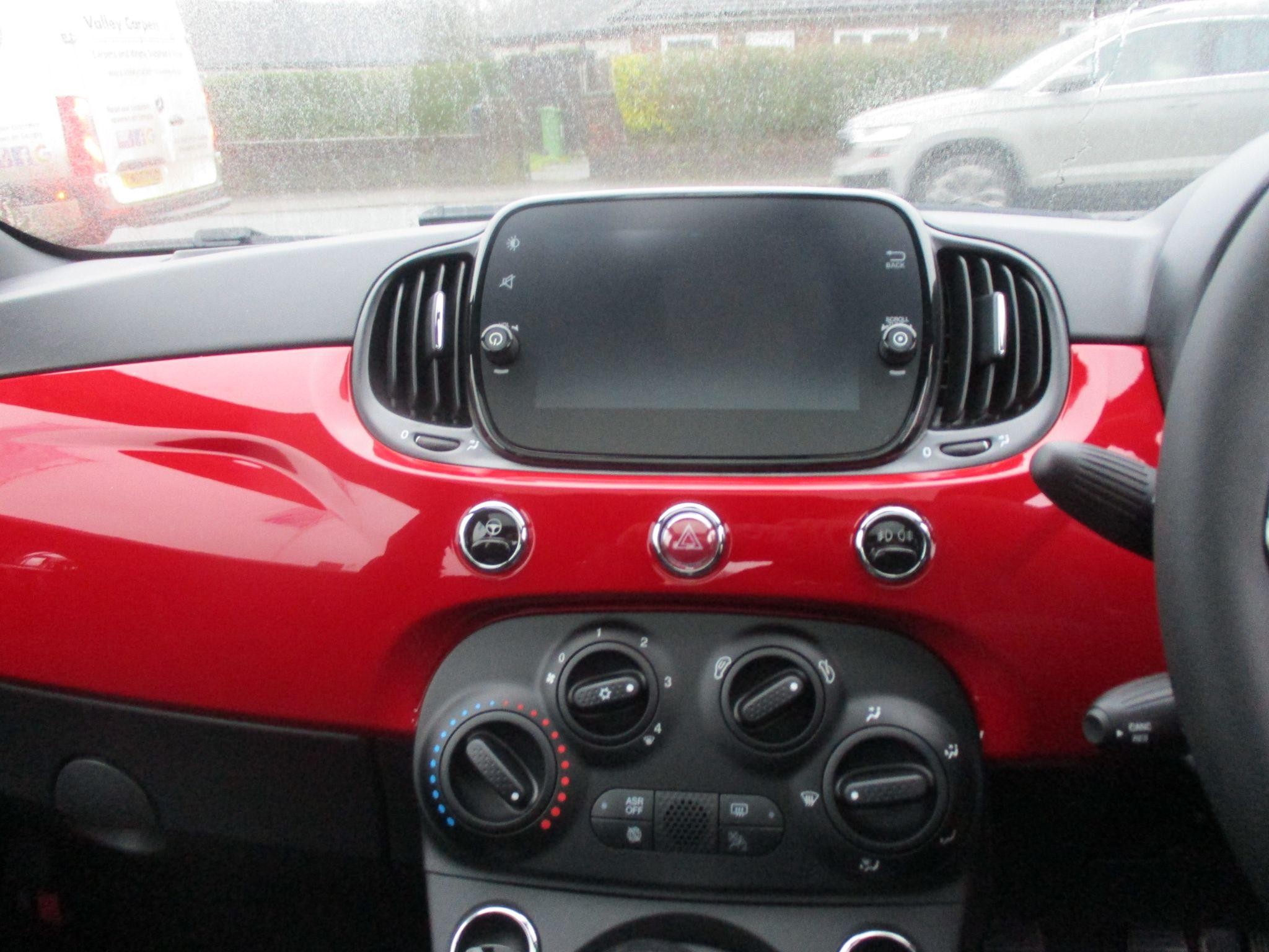Fiat 500 Hybrid Image 16
