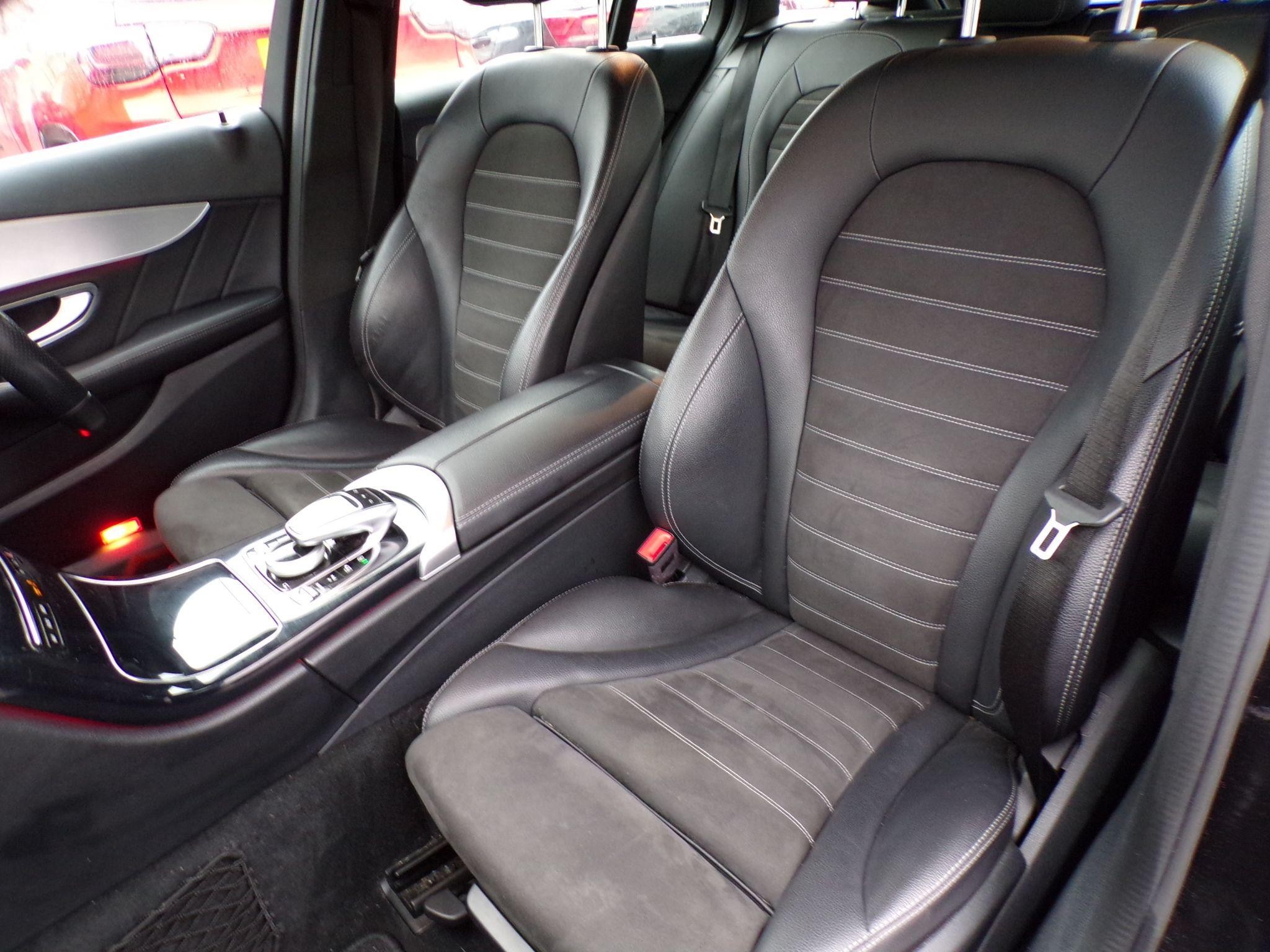 Mercedes-Benz C-Class Image 15