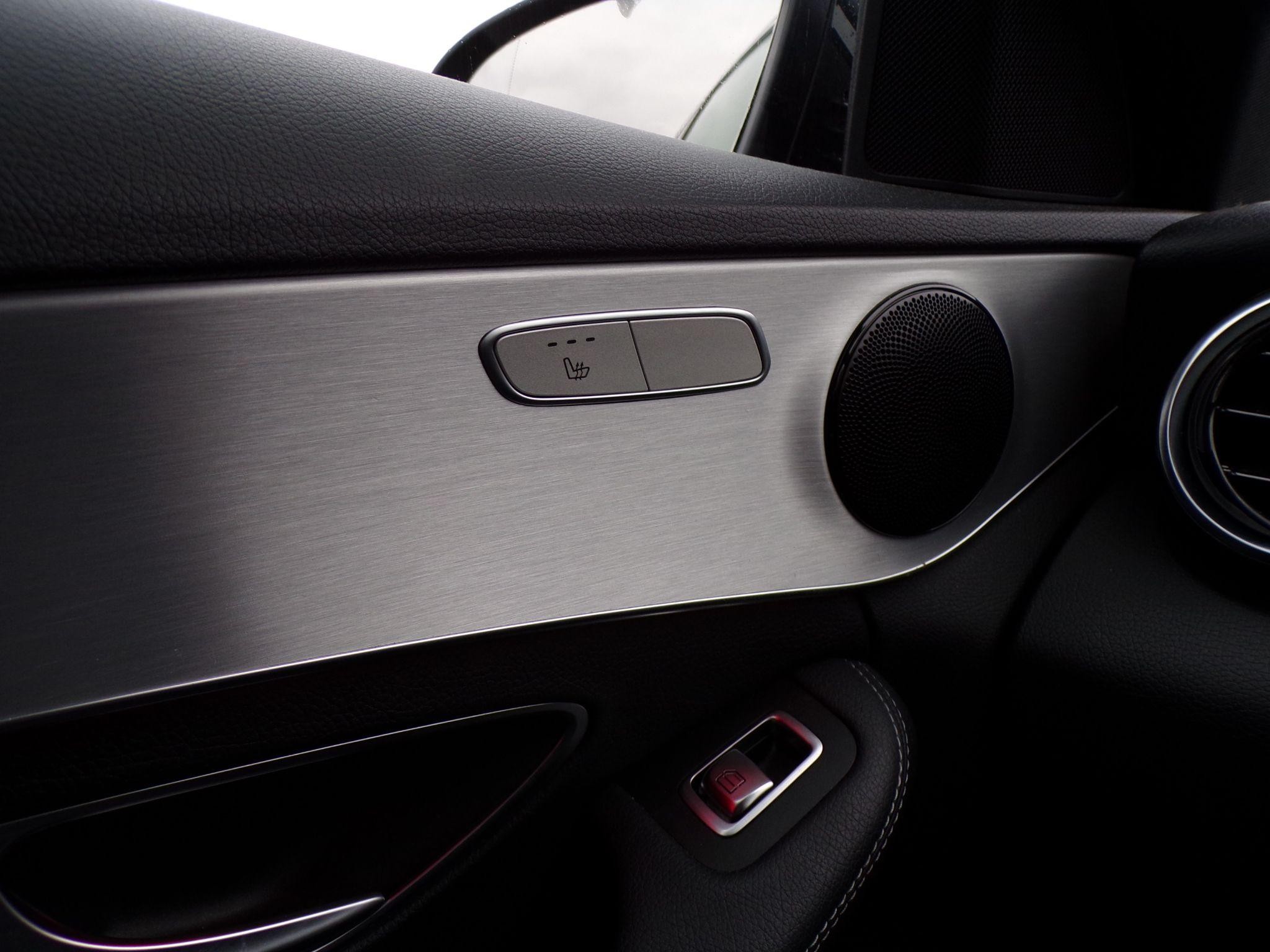 Mercedes-Benz C-Class Image 25