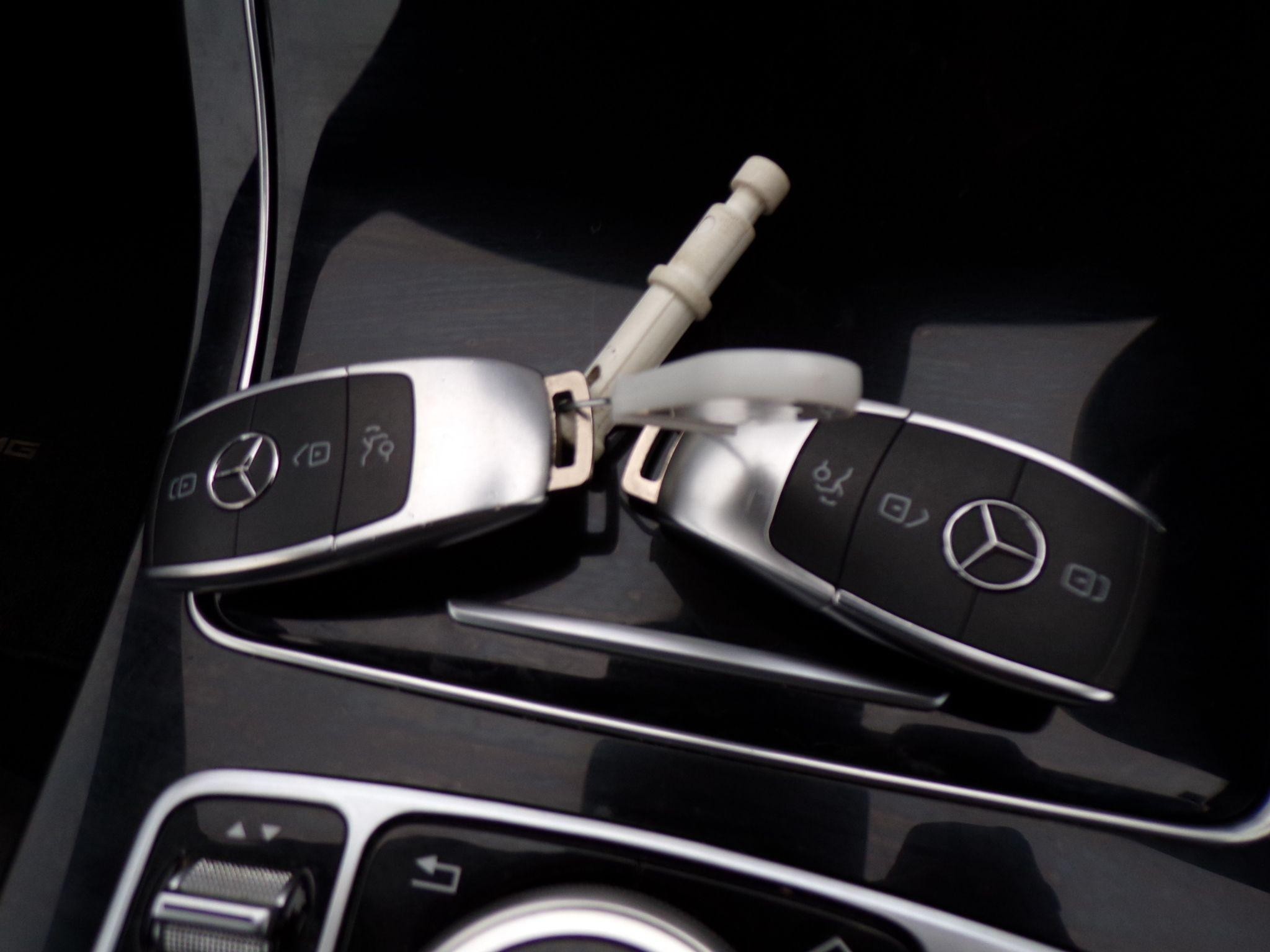 Mercedes-Benz C-Class Image 27