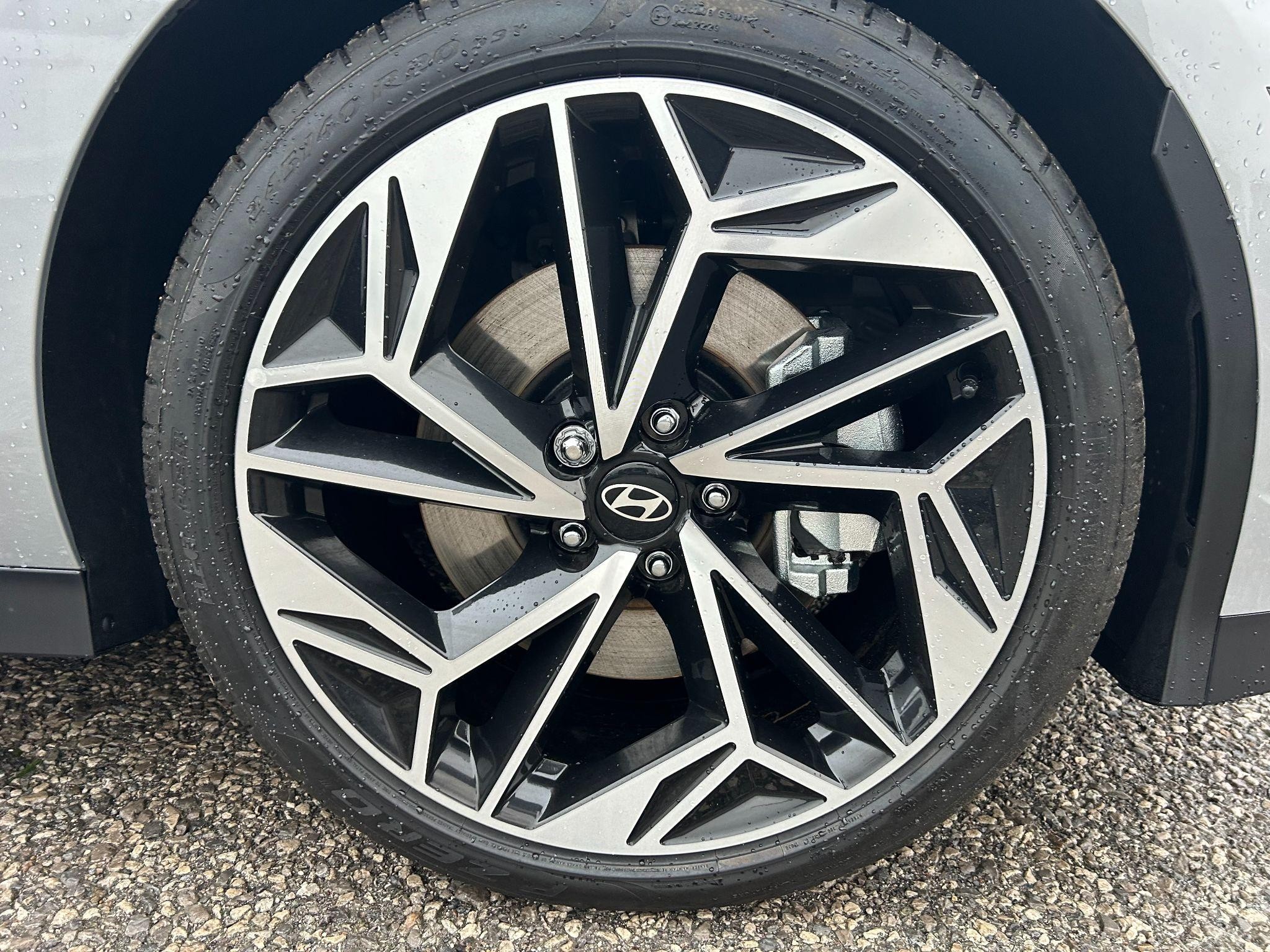 Hyundai IONIQ 6 Image 9