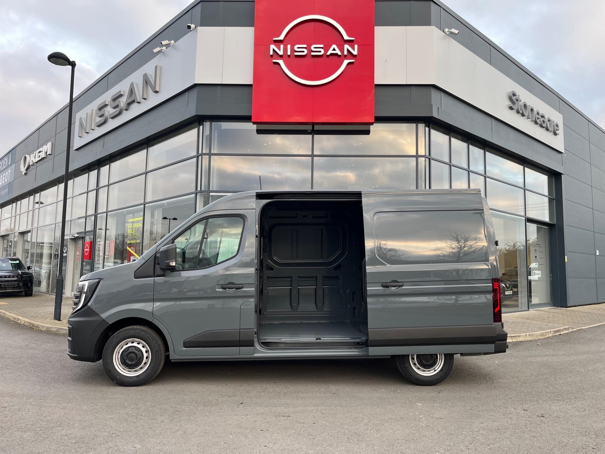 Nissan Interstar Image 5