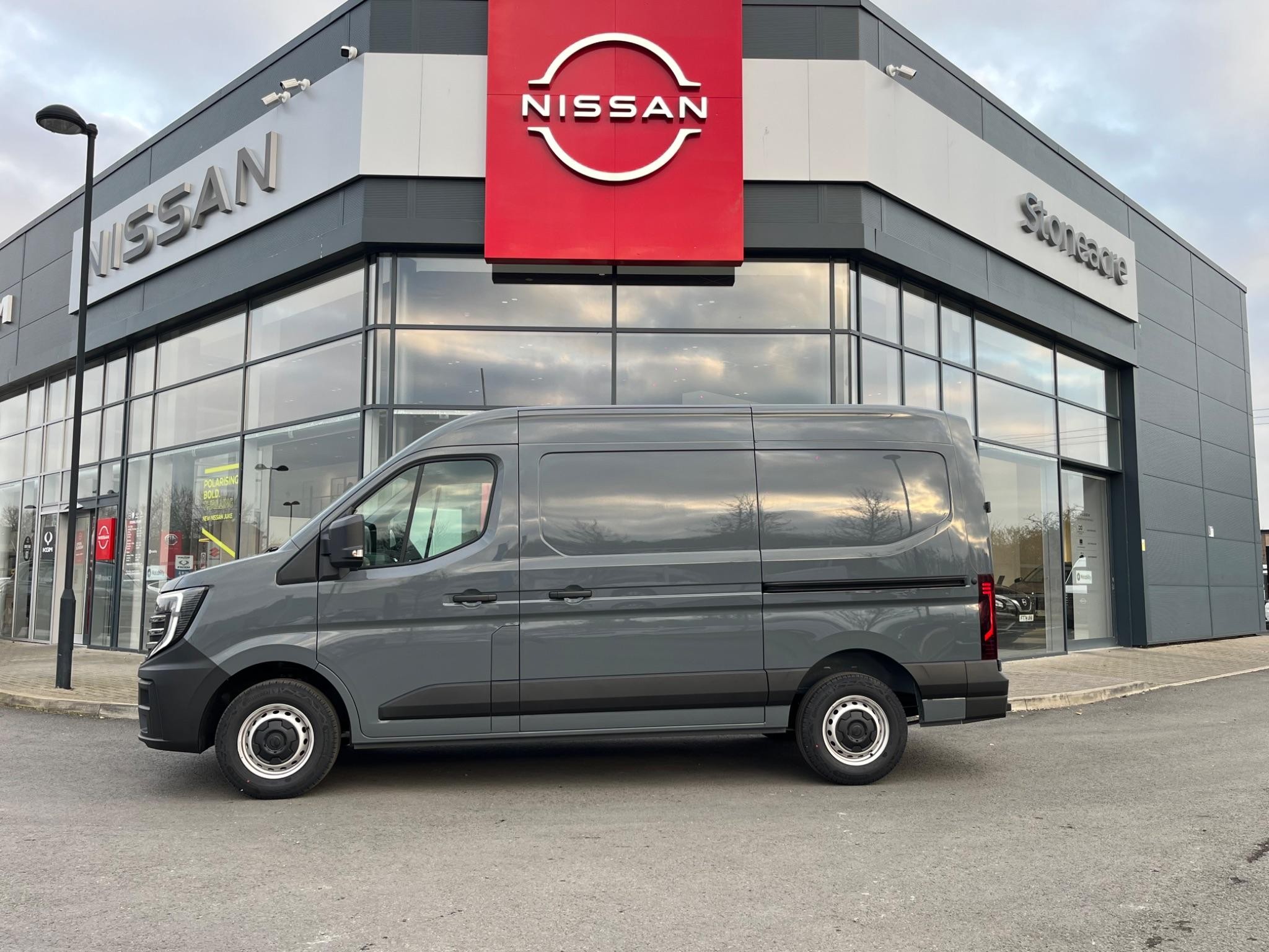 Nissan Interstar Image 6
