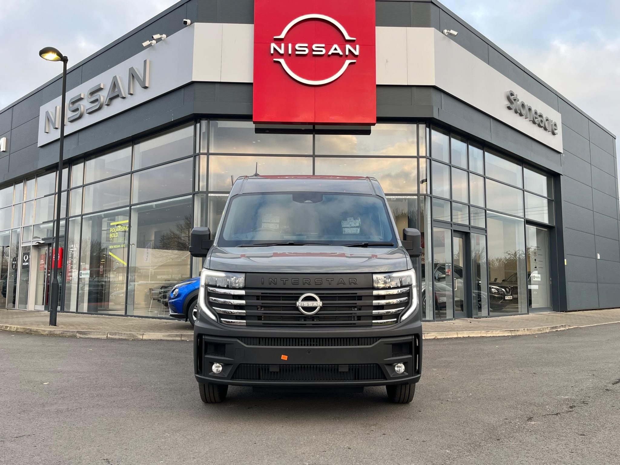 Nissan Interstar Image 10