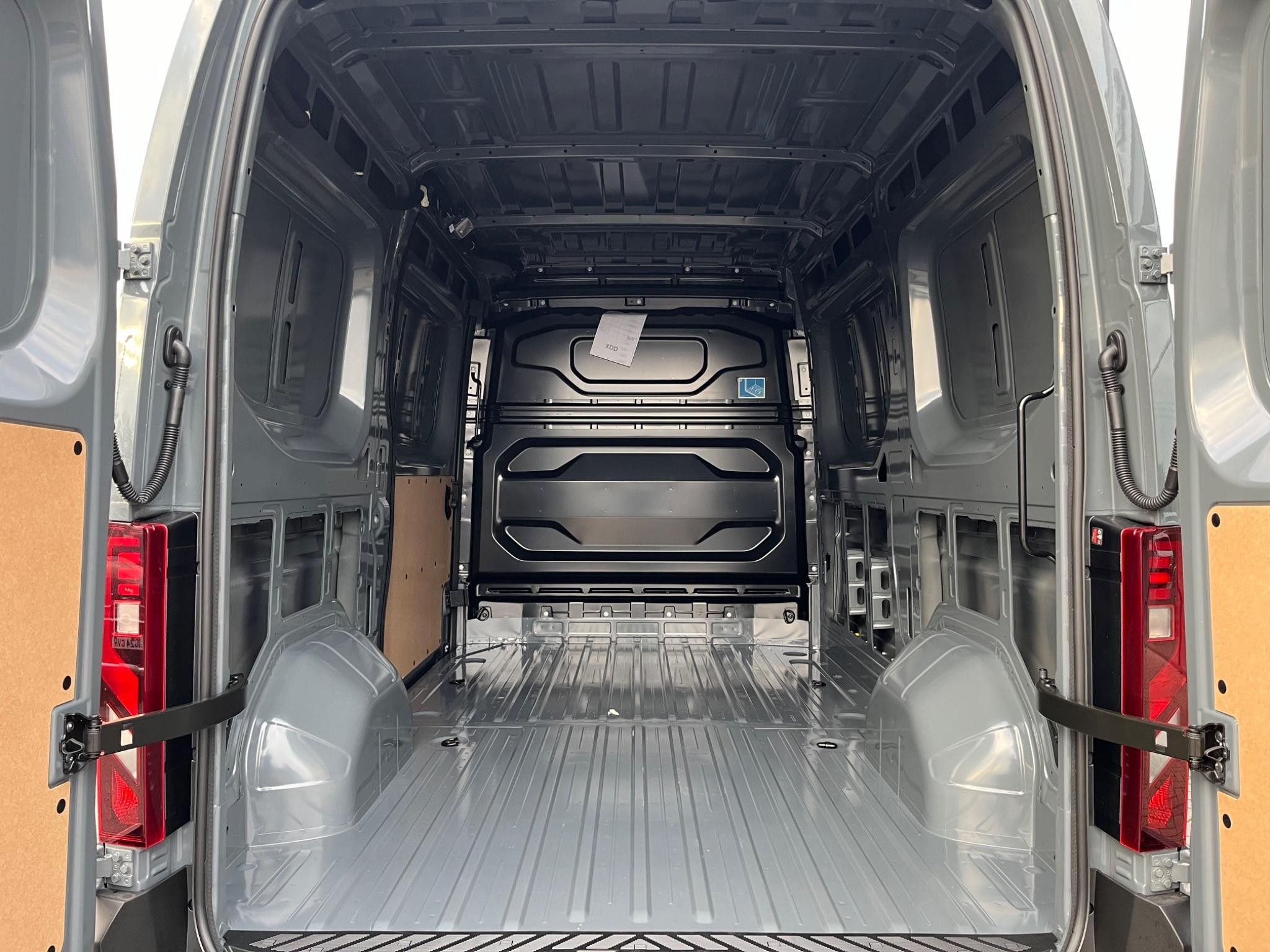 Nissan Interstar Image 13