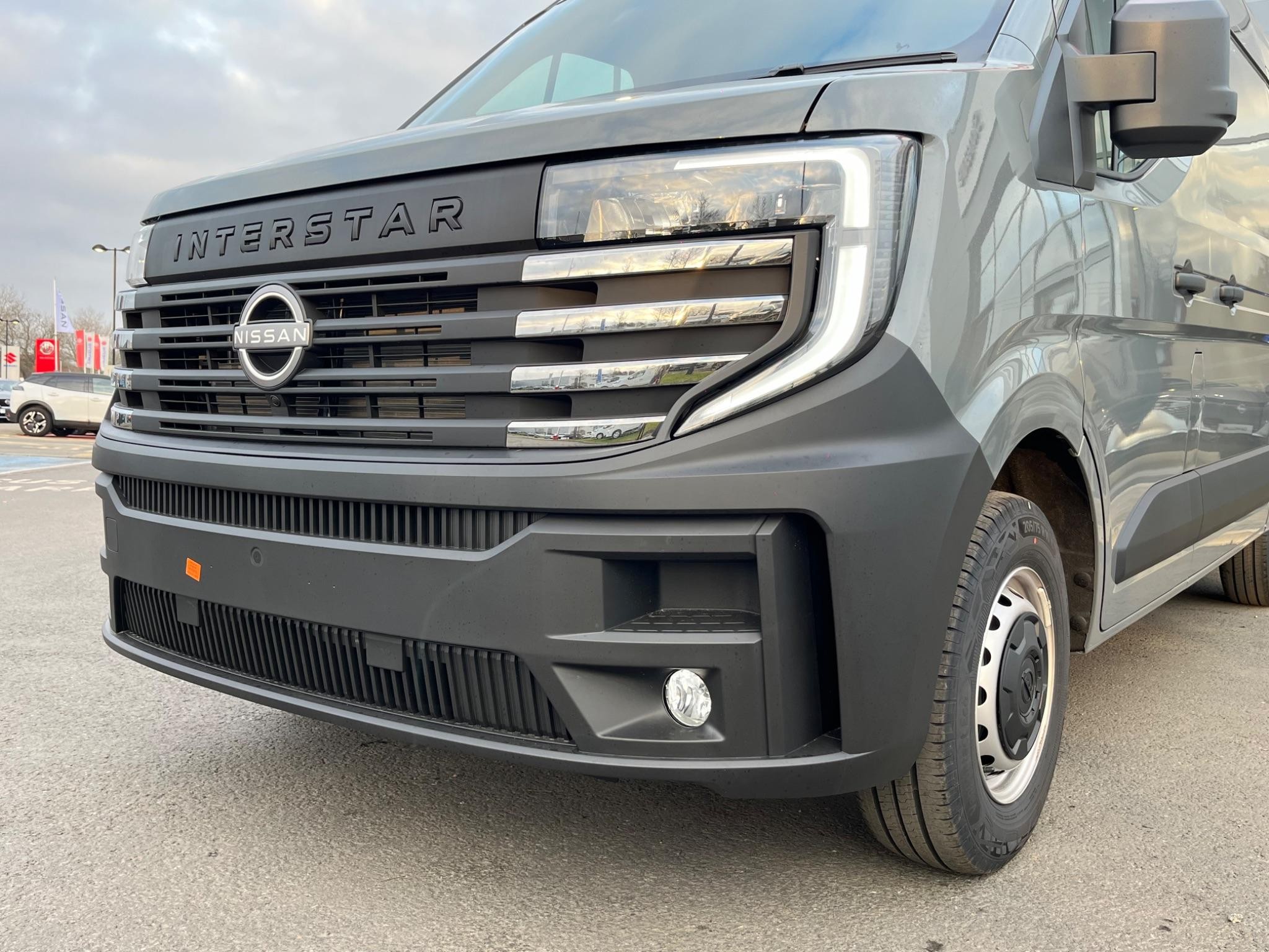 Nissan Interstar Image 15