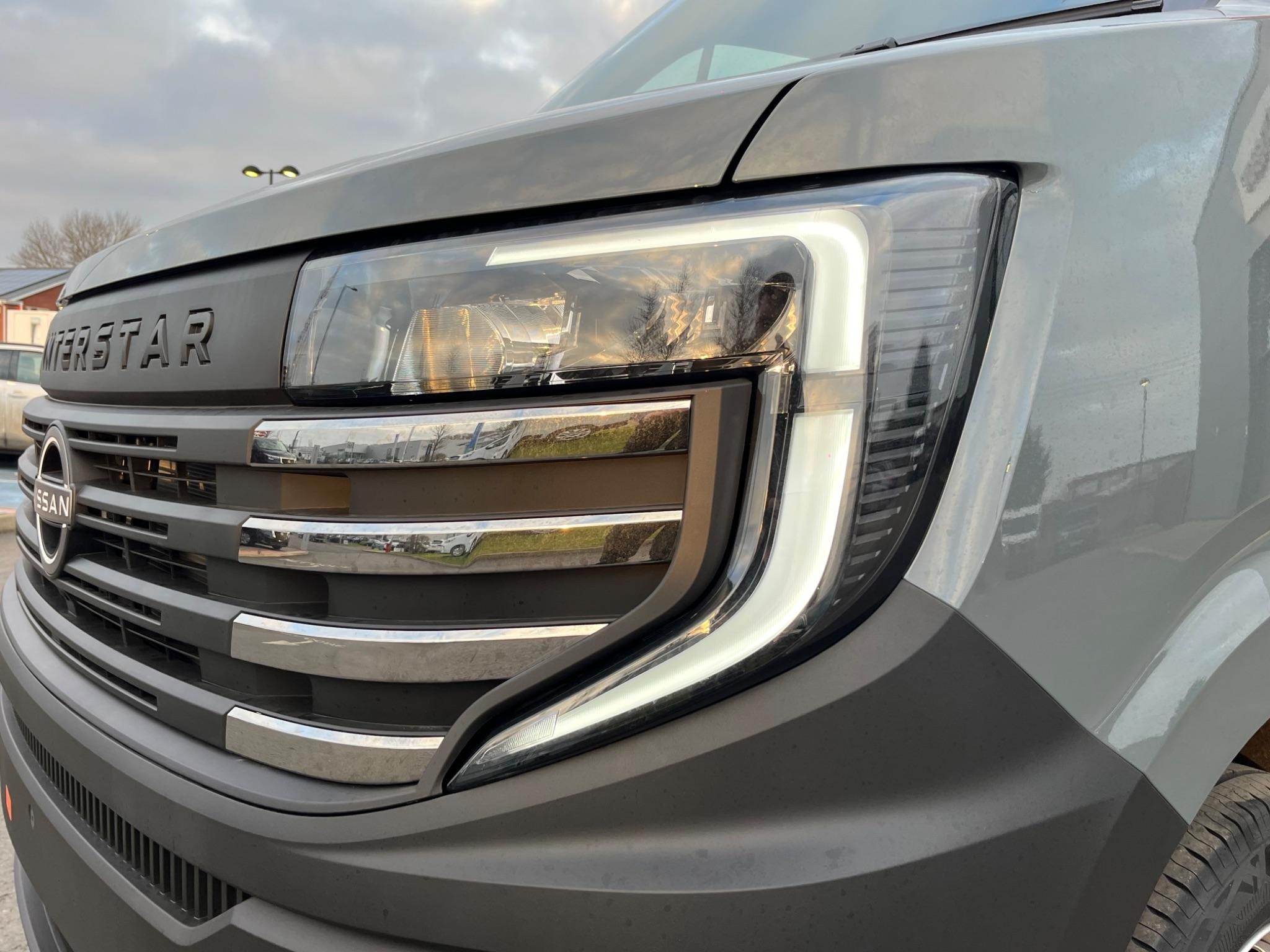 Nissan Interstar Image 18