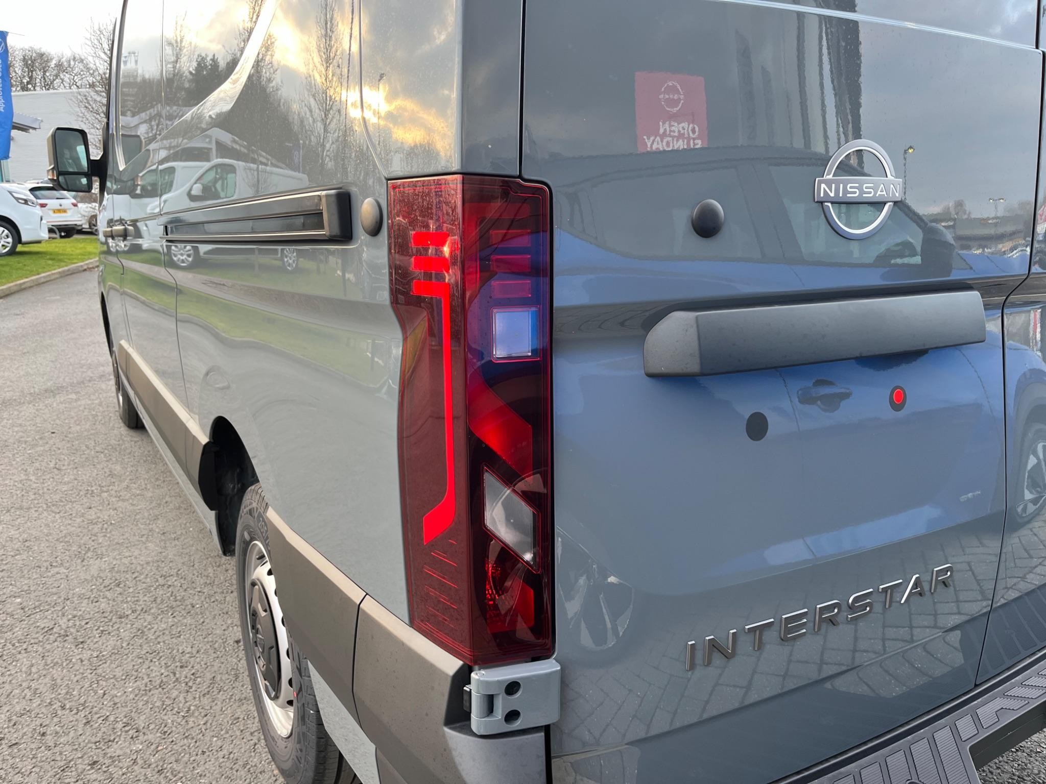 Nissan Interstar Image 20