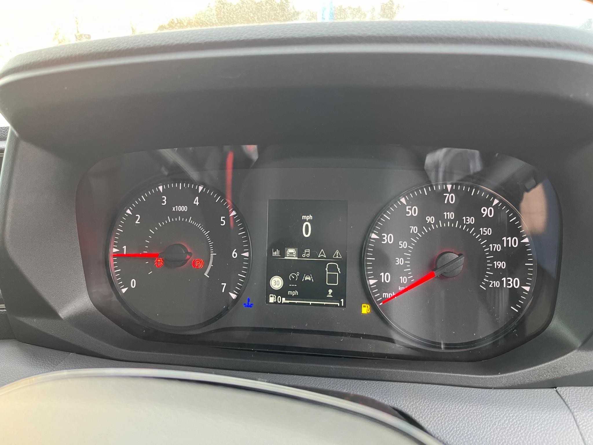 Nissan Interstar Image 29