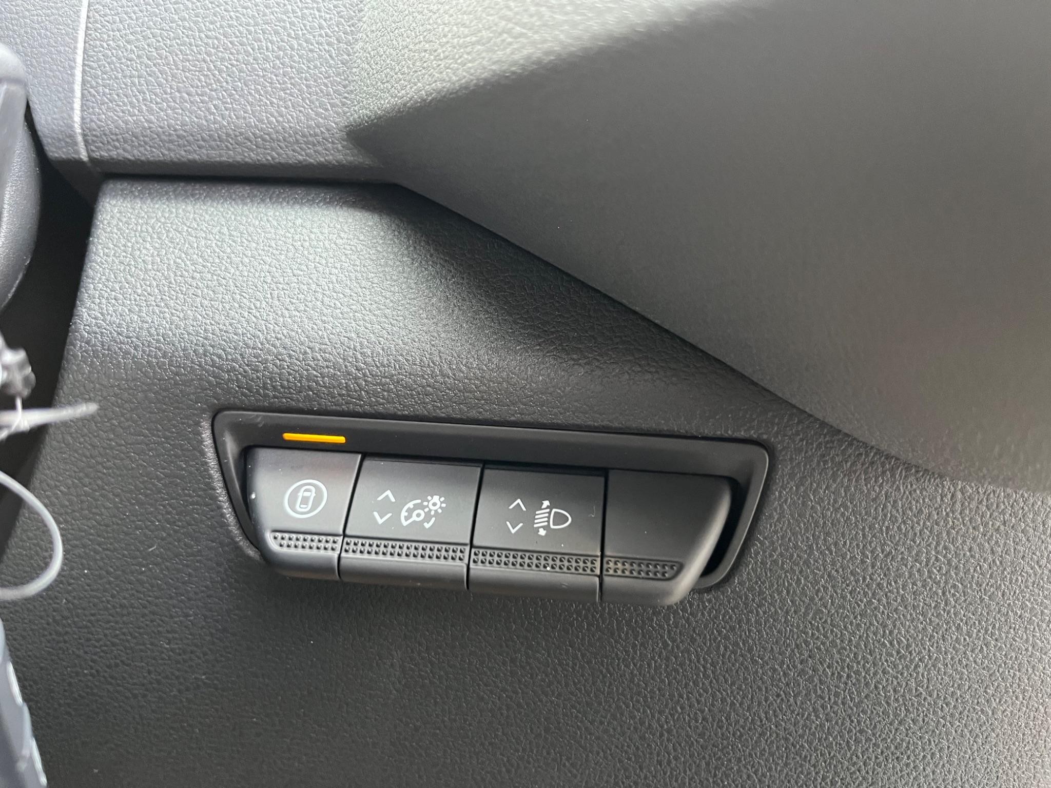 Nissan Interstar Image 35