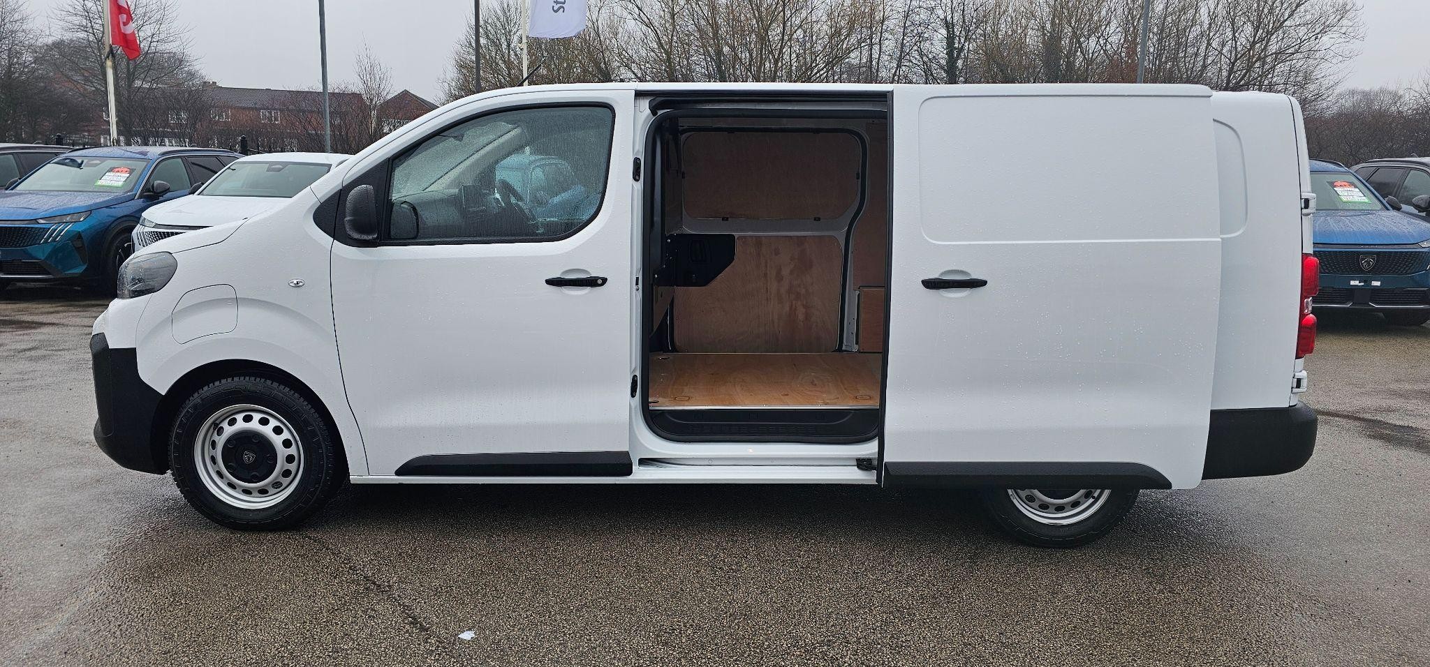 Peugeot e-Expert Image 10