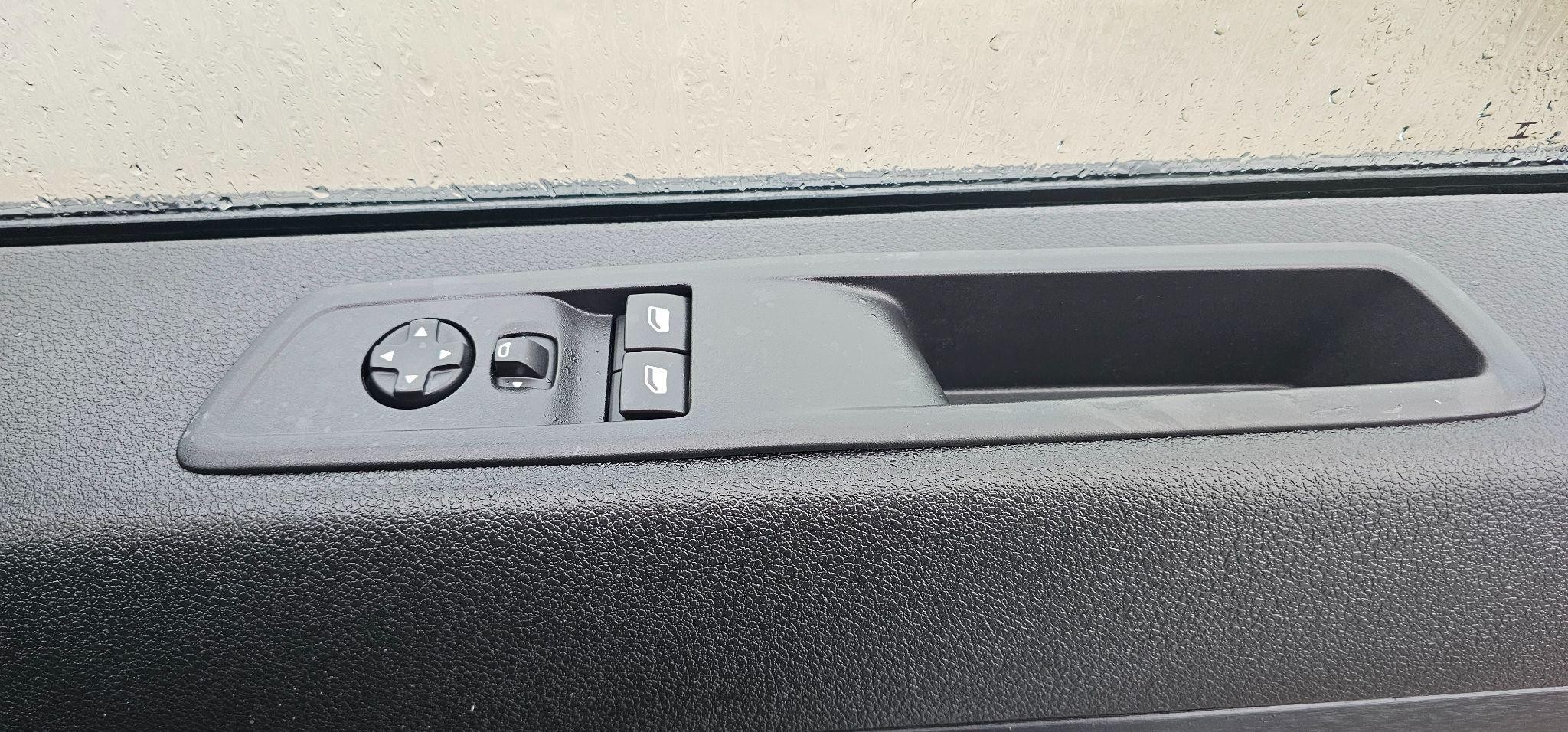 Peugeot e-Expert Image 28