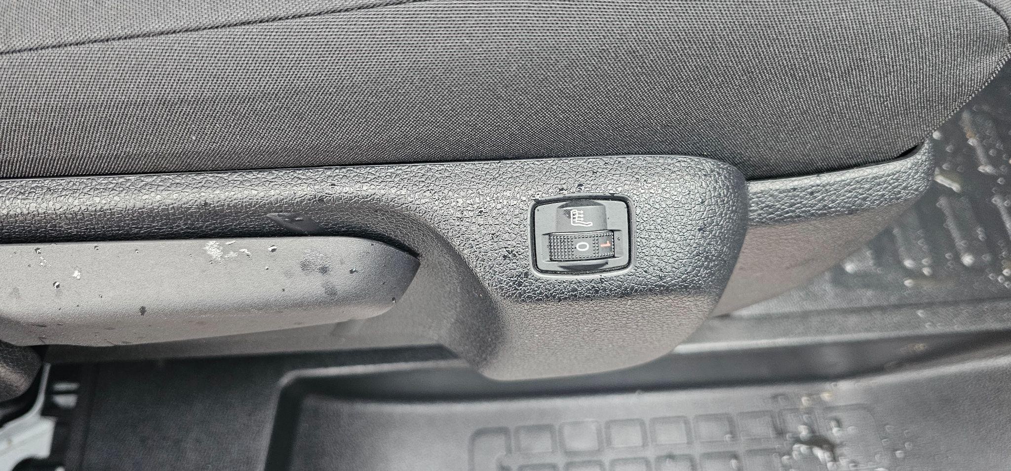 Peugeot e-Expert Image 29