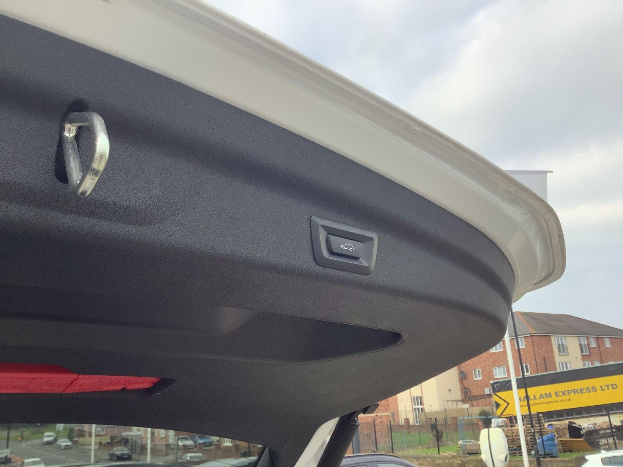 BMW 2 Series Active Tourer Image 11