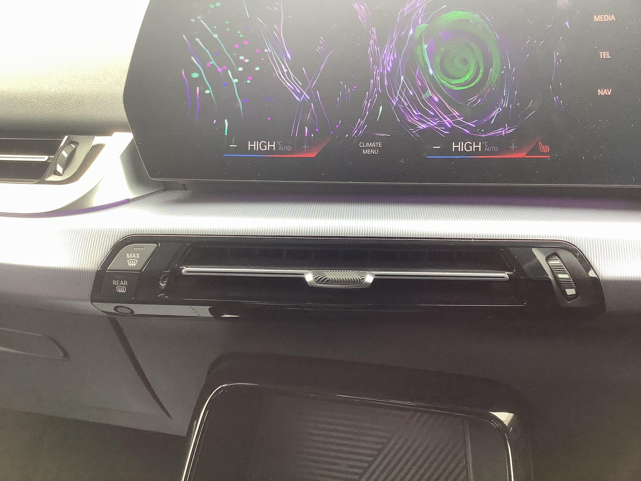BMW 2 Series Active Tourer Image 35