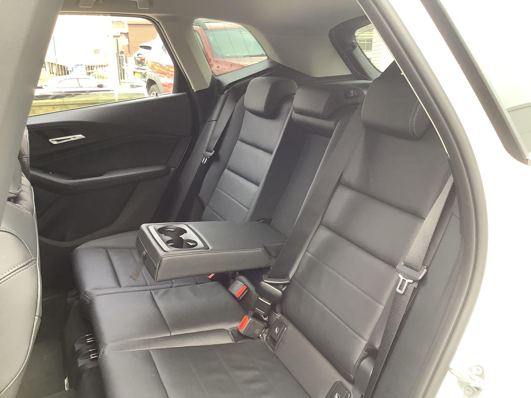 BMW 2 Series Active Tourer Image 40
