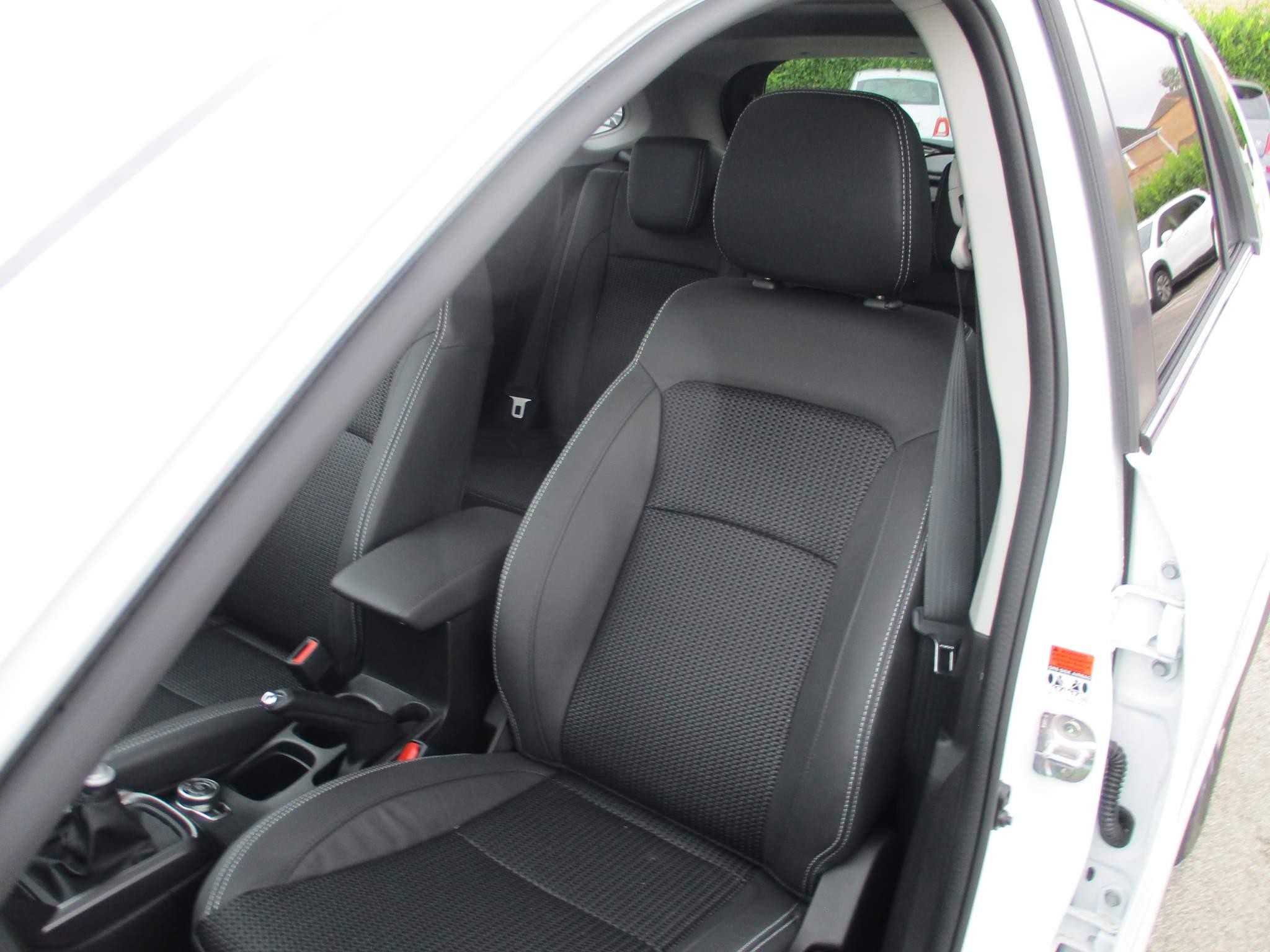 Suzuki SX4 S-Cross Image 16