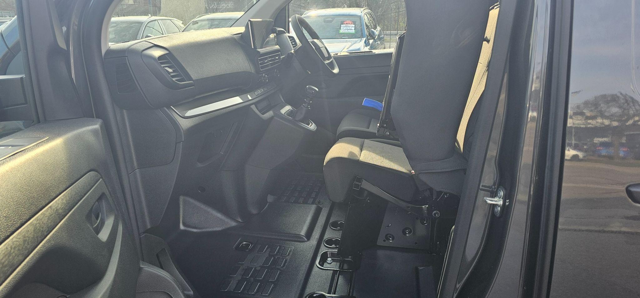 Peugeot Expert Image 21