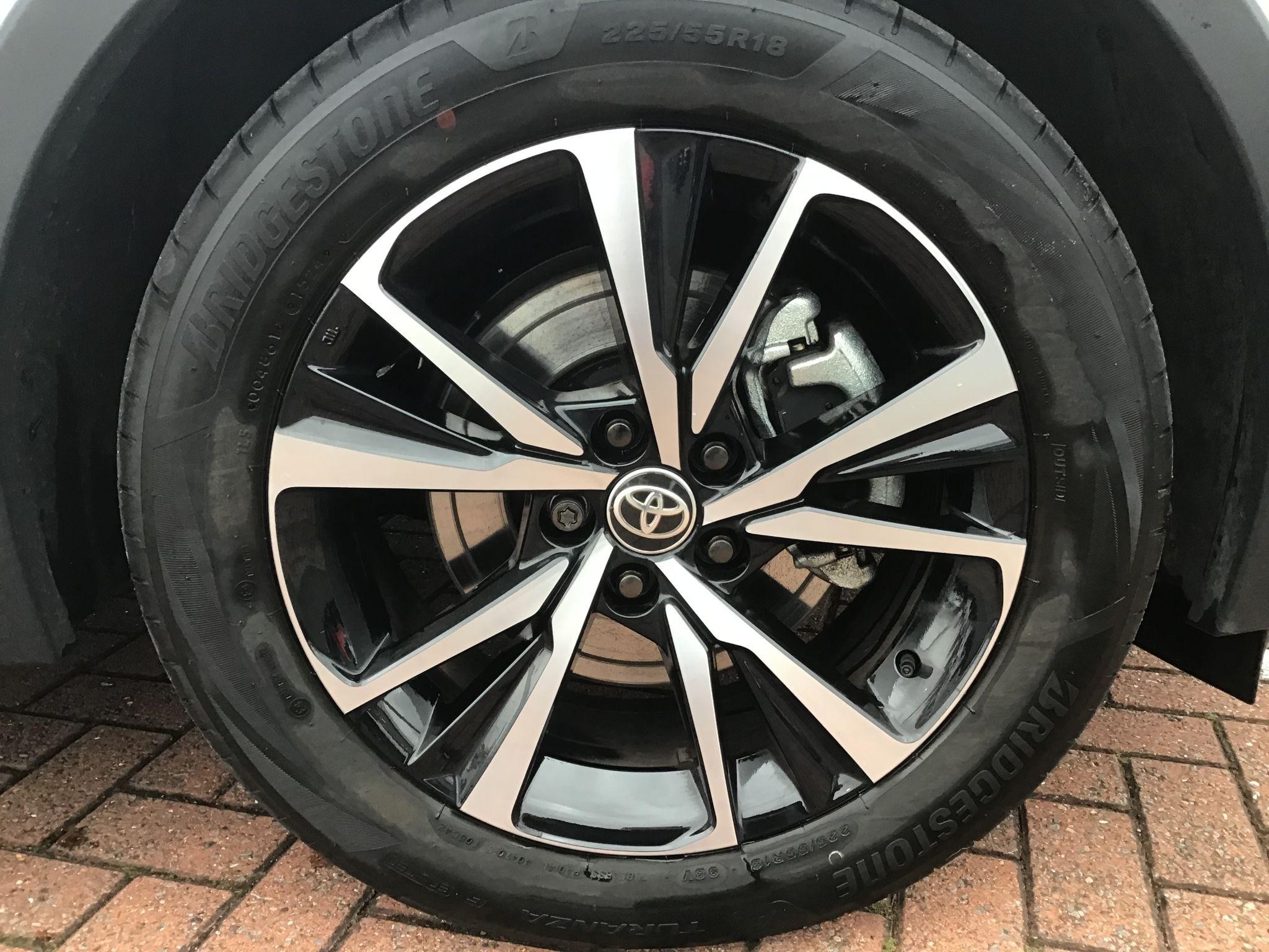 Toyota C-HR Image 11
