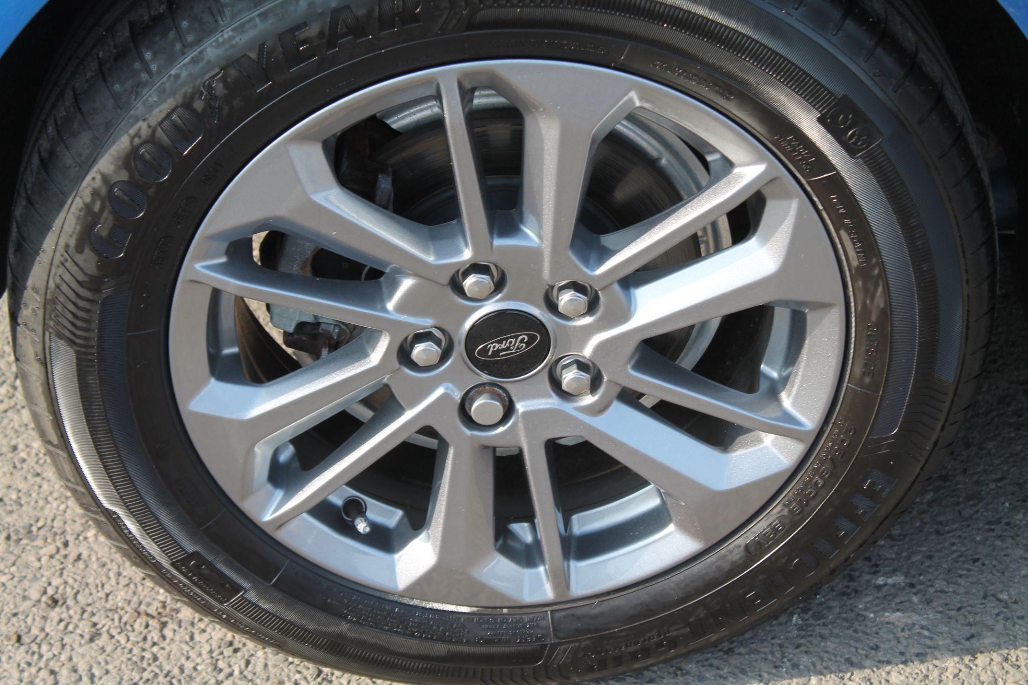 Ford Focus Image 10