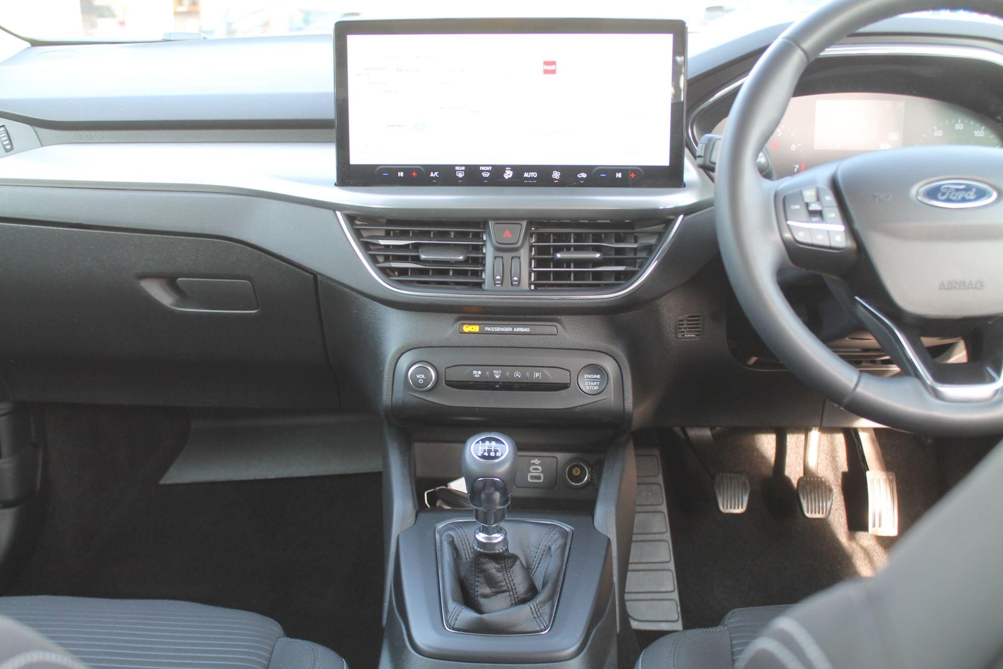 Ford Focus Image 22