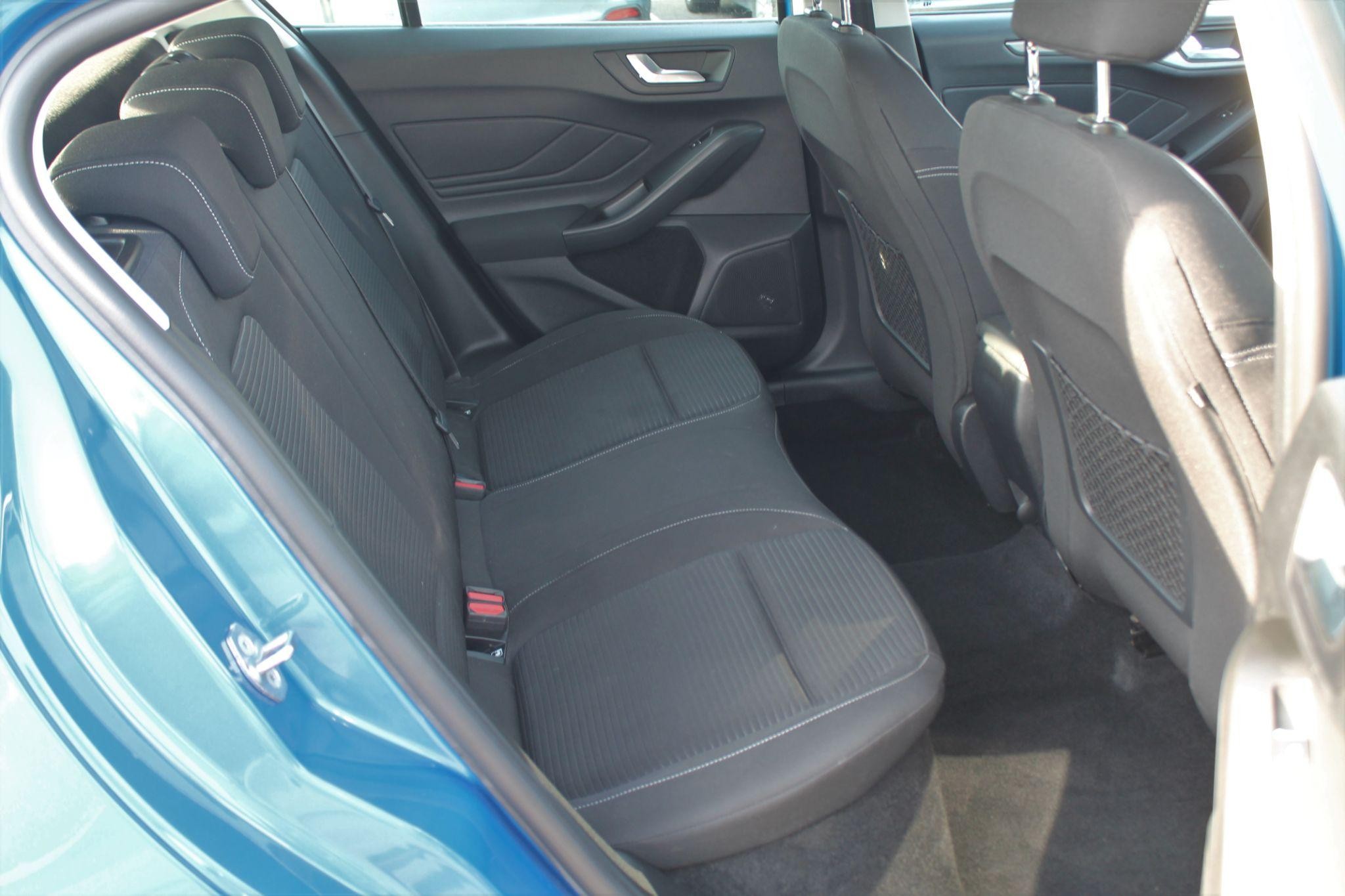 Ford Focus Image 23