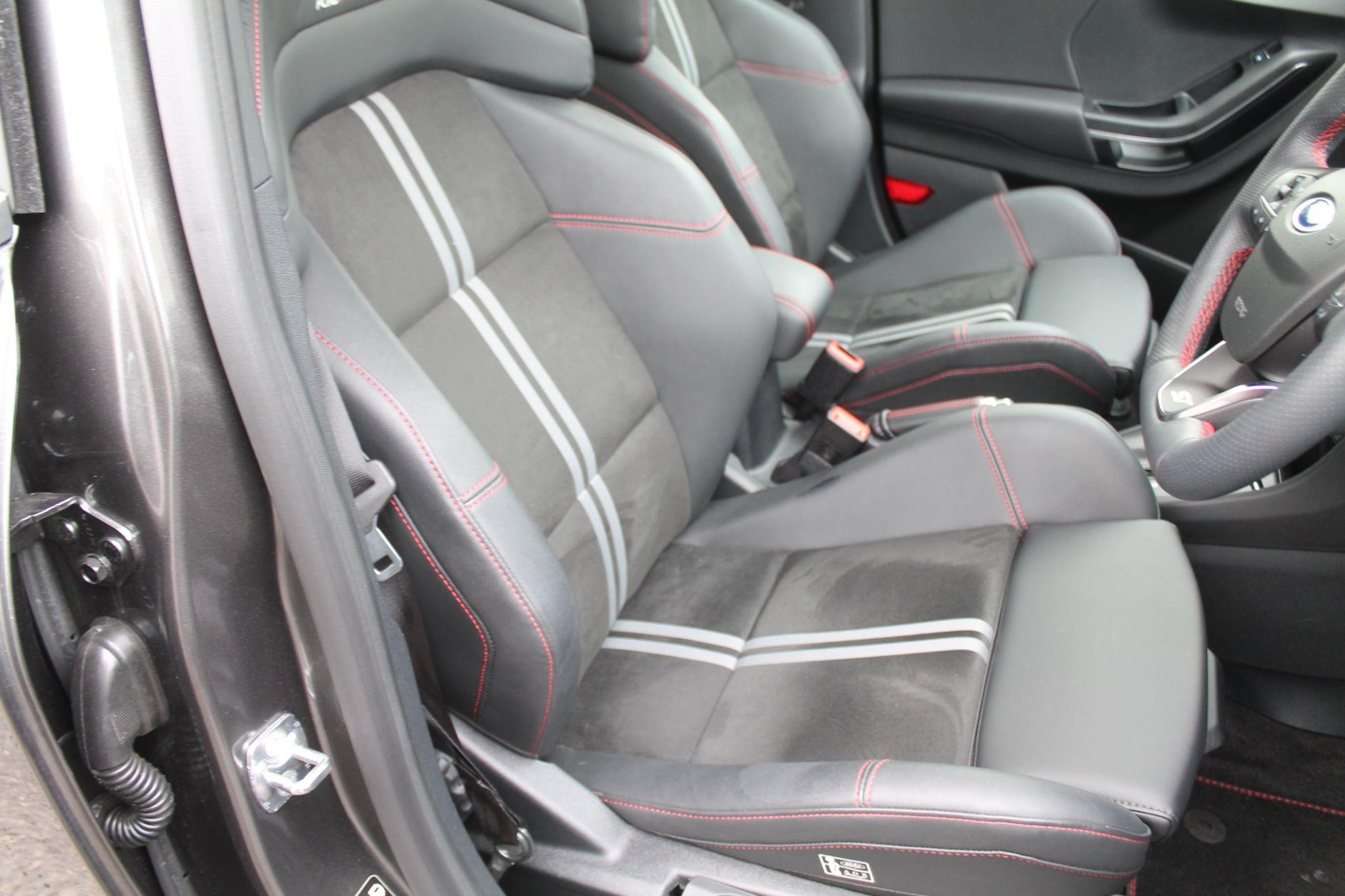 Ford Puma Image 27