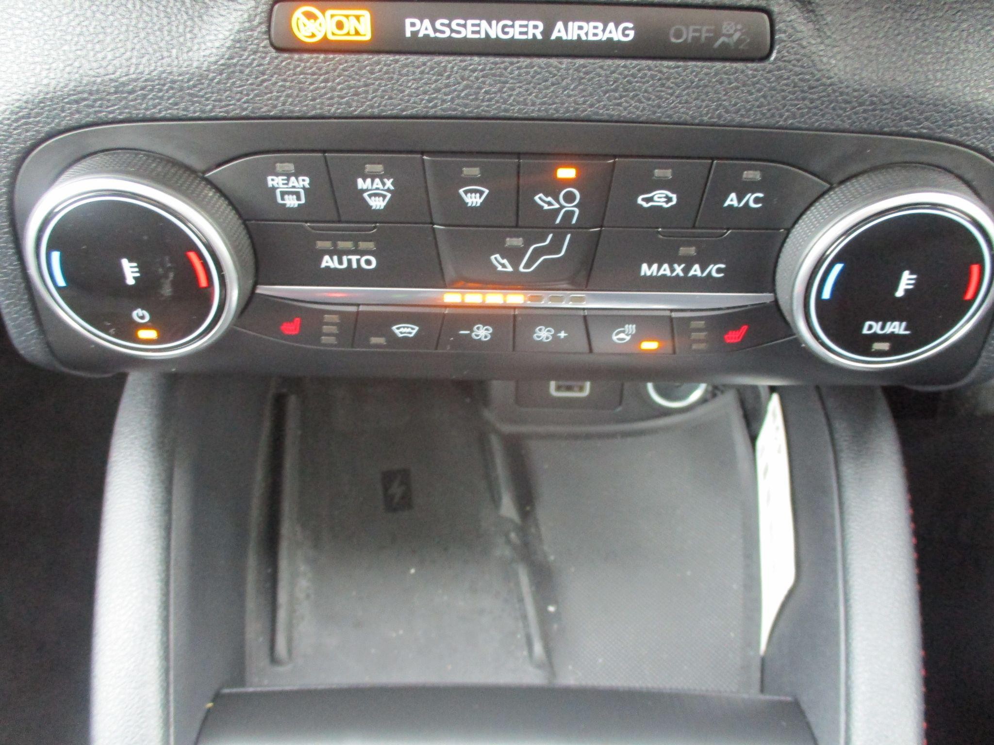 Ford Kuga Image 21