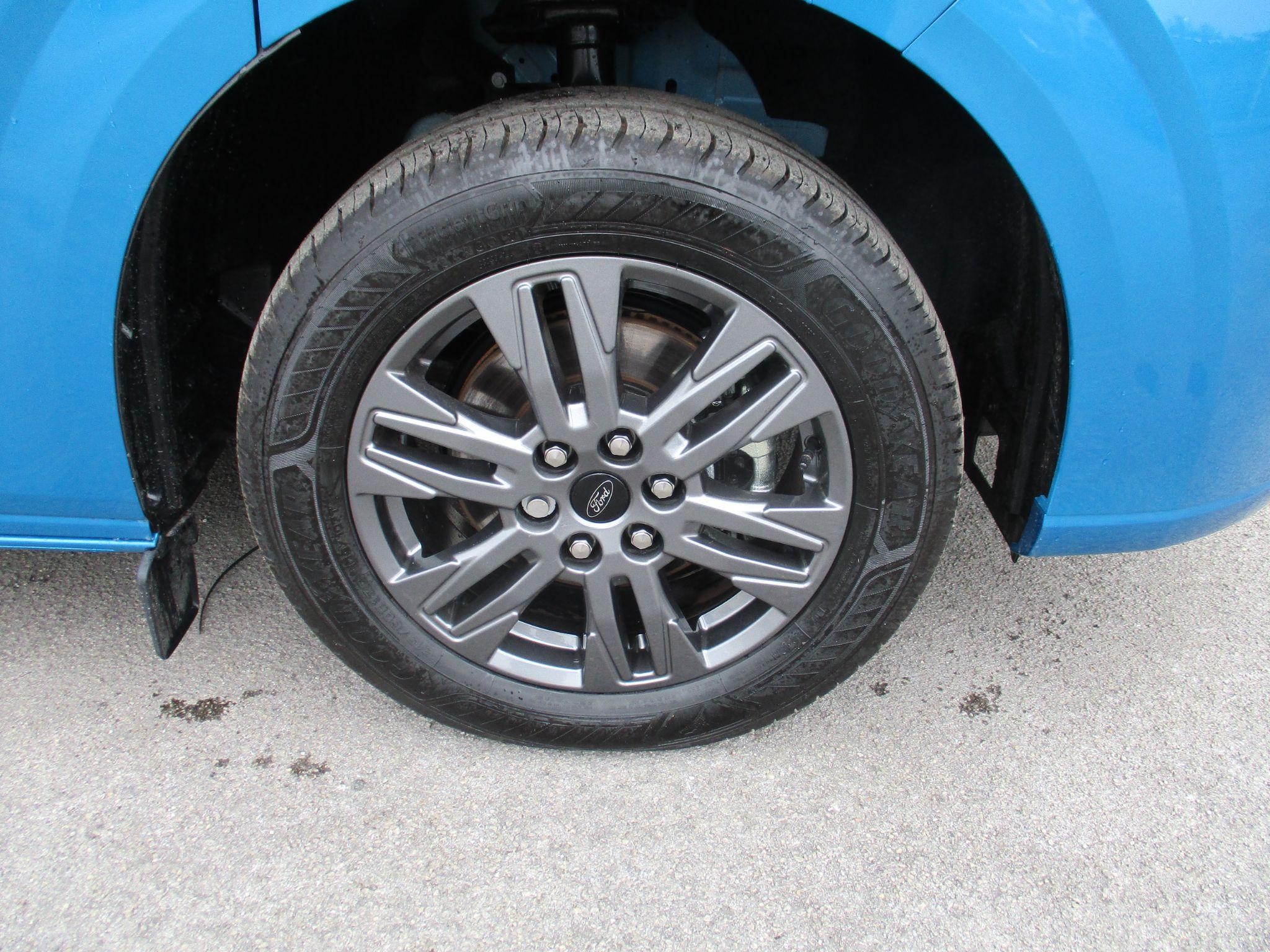 Ford Transit Custom Image 11