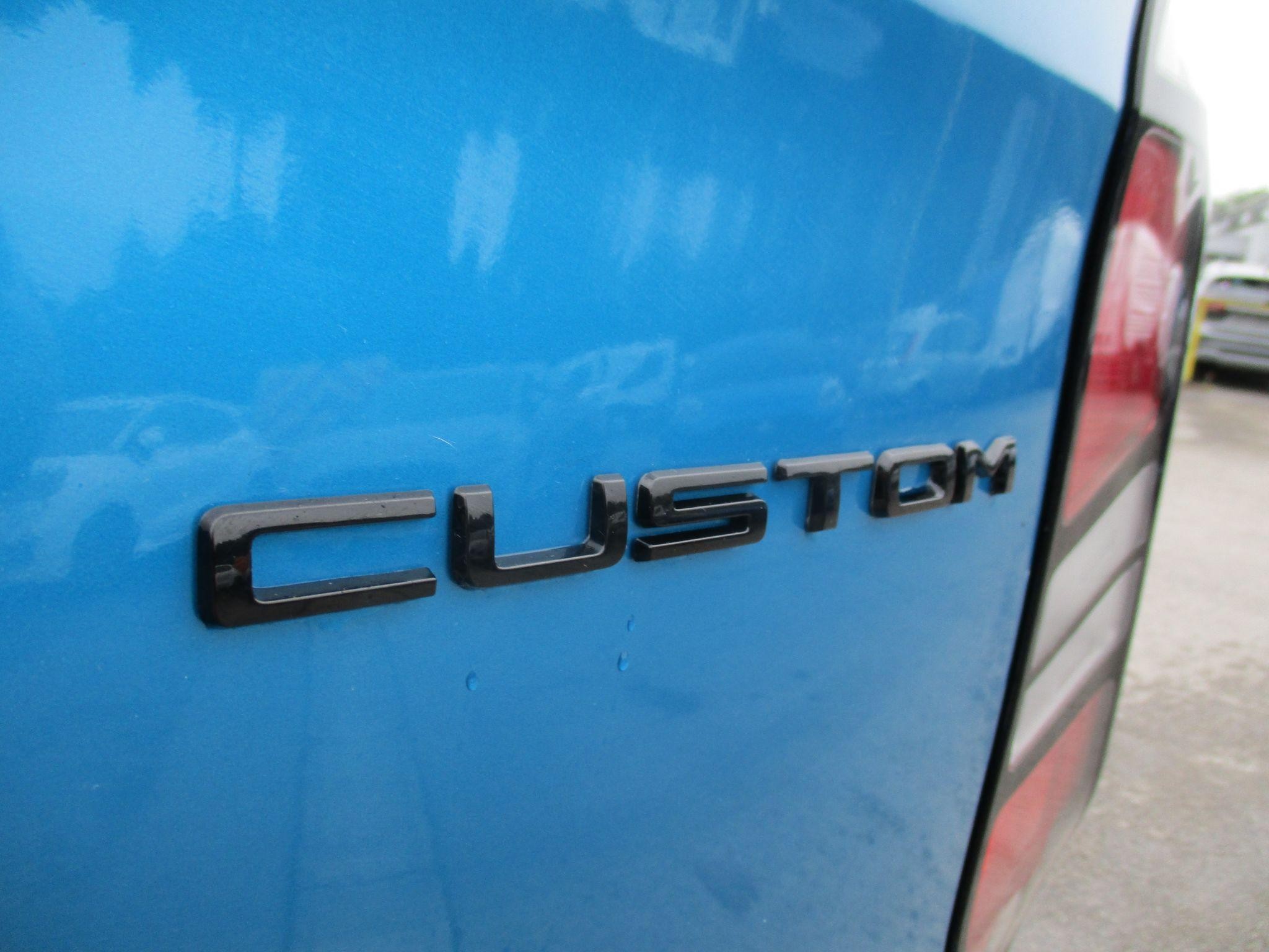 Ford Transit Custom Image 14